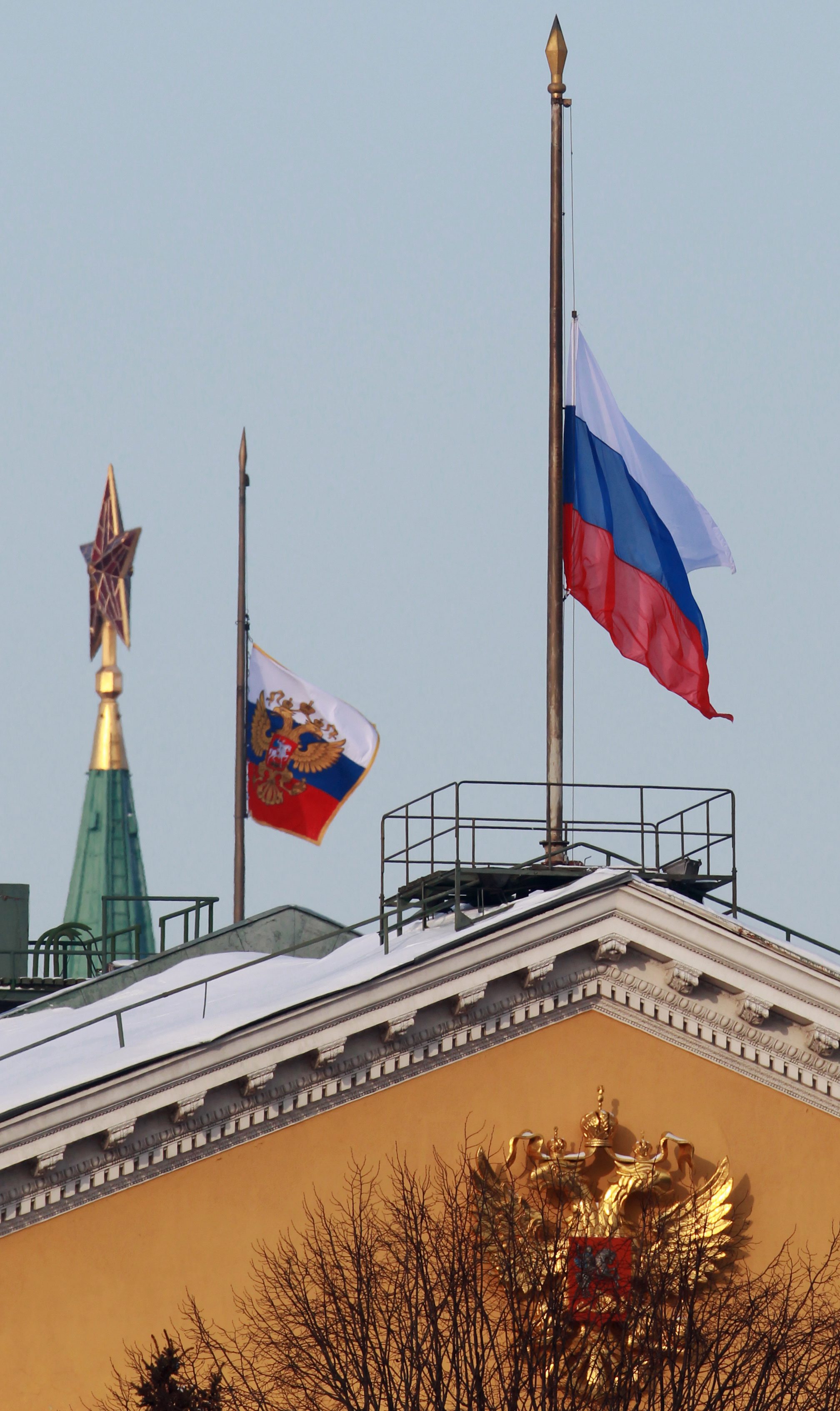 Траур и уволнения след атентата в Москва