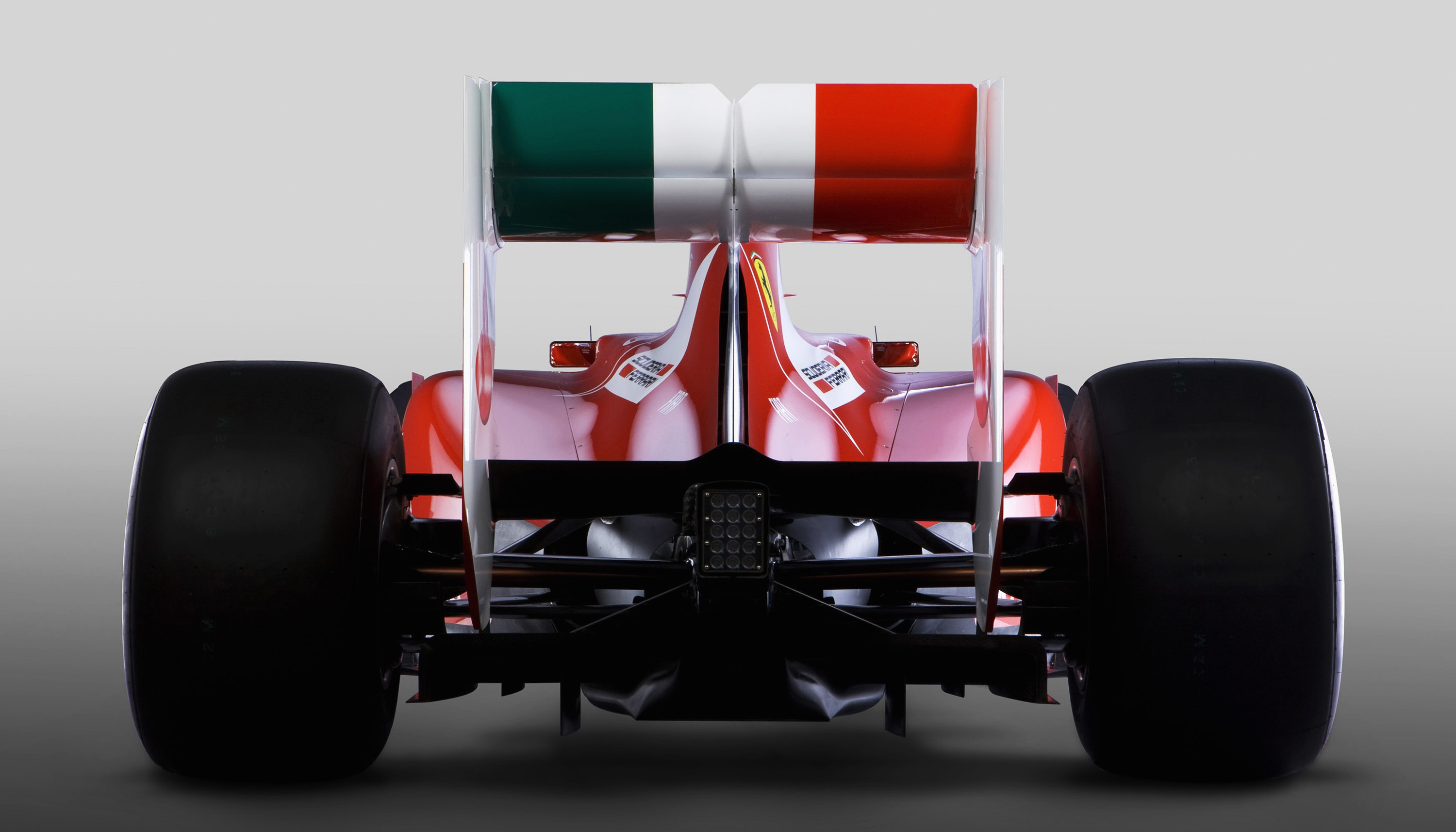 Ферари представи новия си болид F150