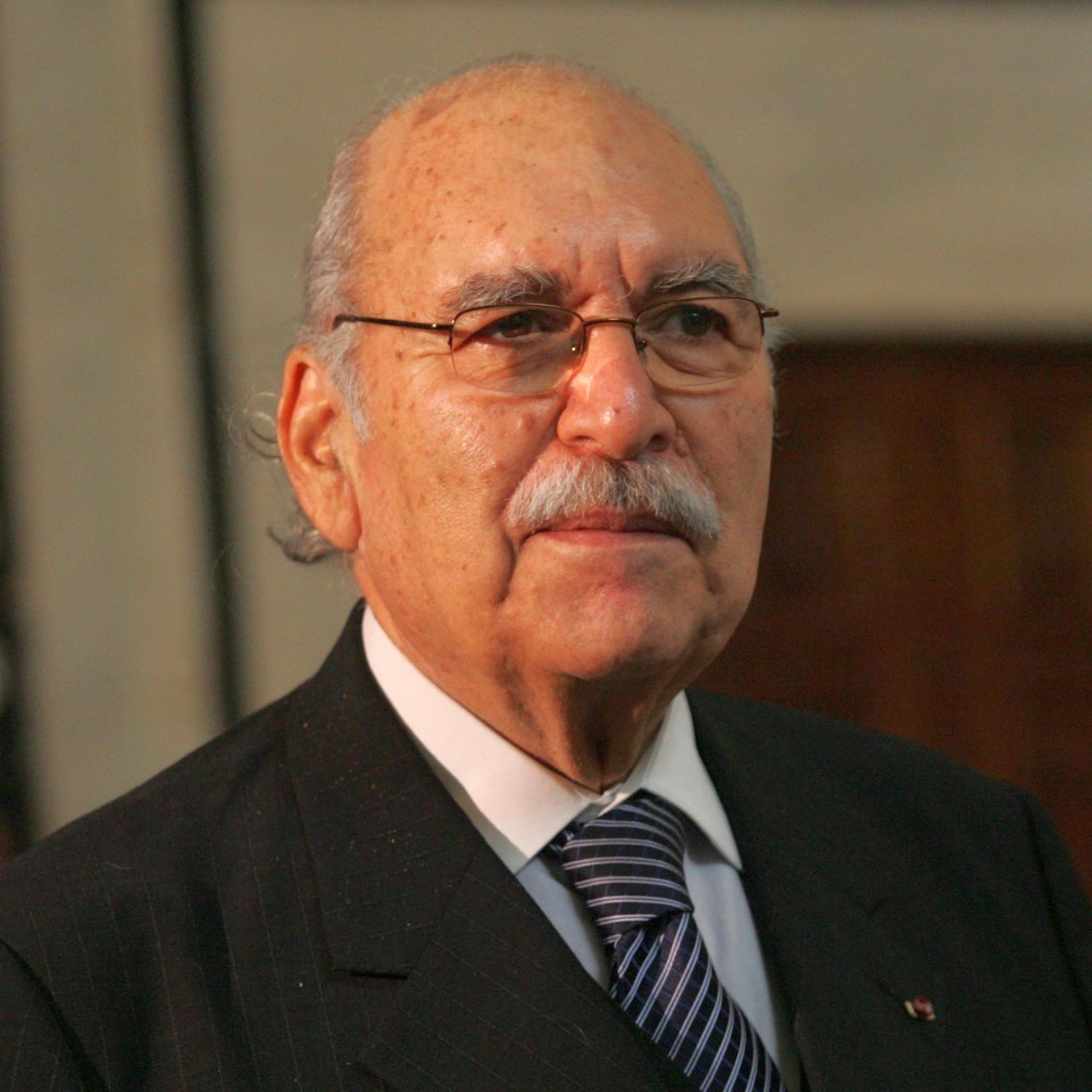Премиерът на тунизийското преходно правителство Мохамед Гануши беше преизбран начело на кабинета
