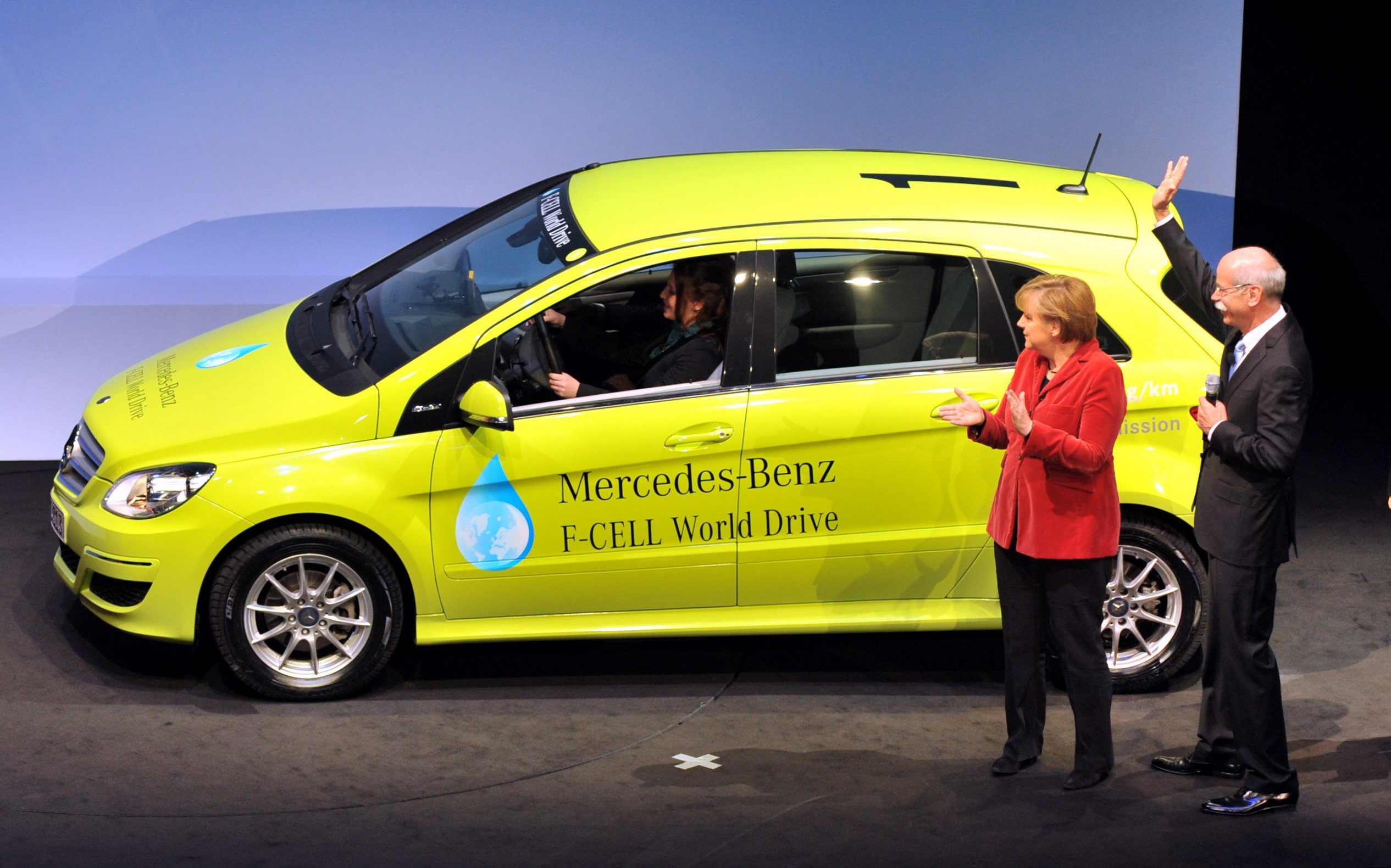 Меркел: Германия е страната на колата