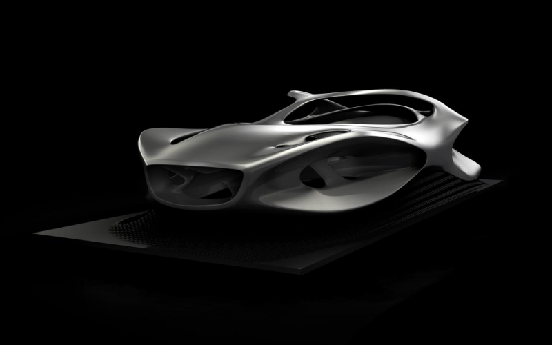 Mercedes със своя скулптура Aesthetics „125”