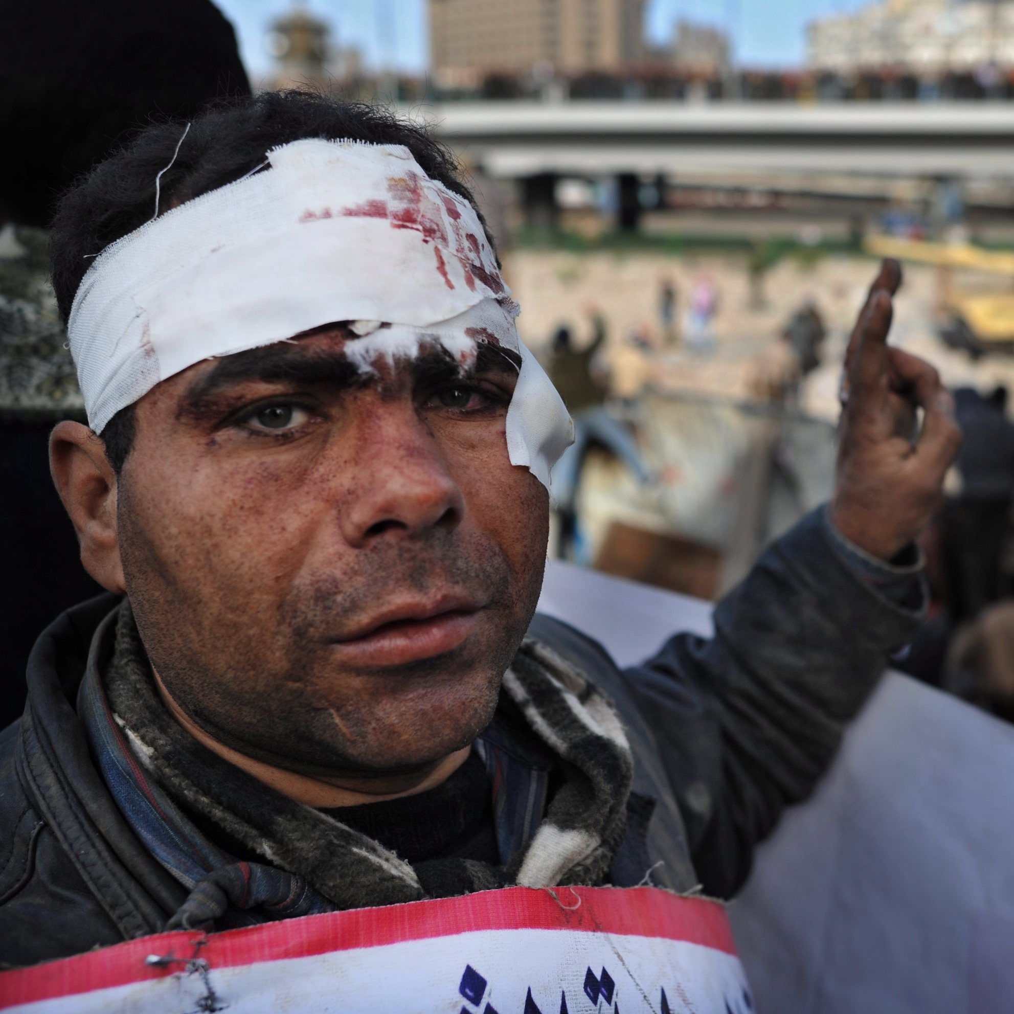 Най-малко петима души са загинали, а 15 са пострадали при подновяването на сблъсъците в Египет