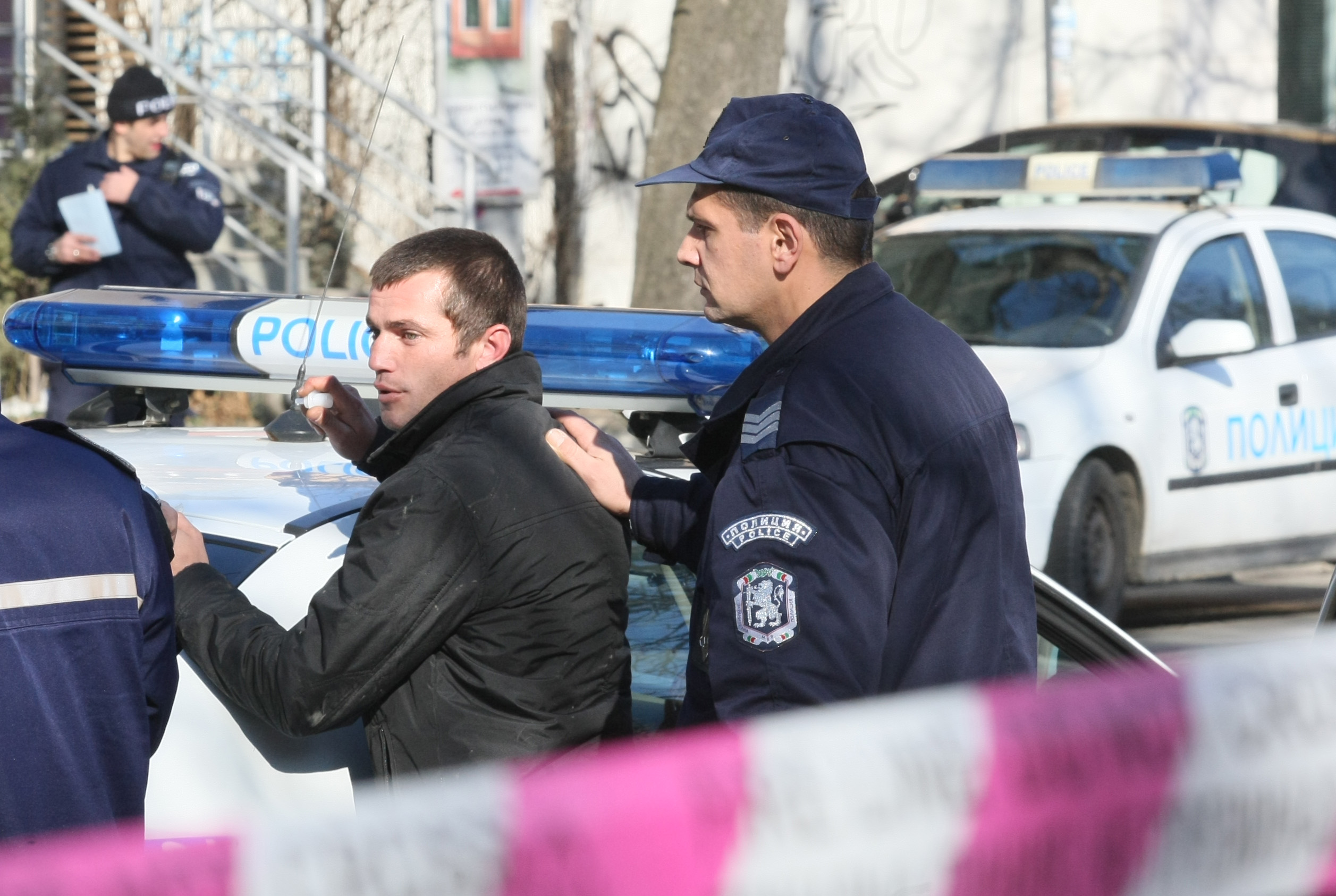 Семейство с дете оцеля по чудо в катастрофа