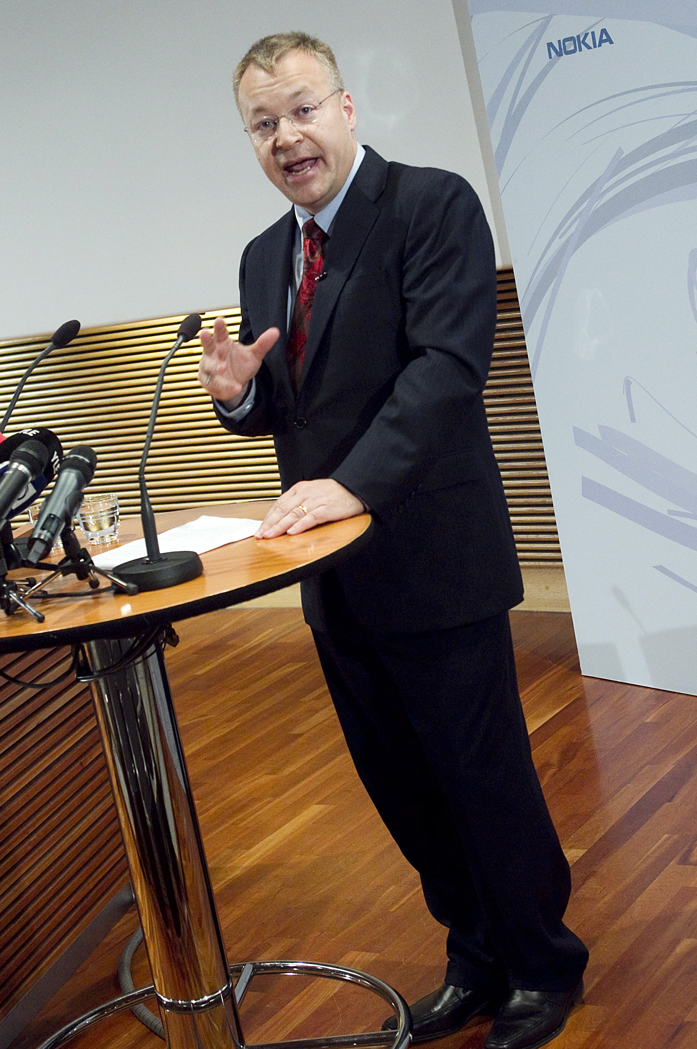 Nokia няма да се мести в САЩ