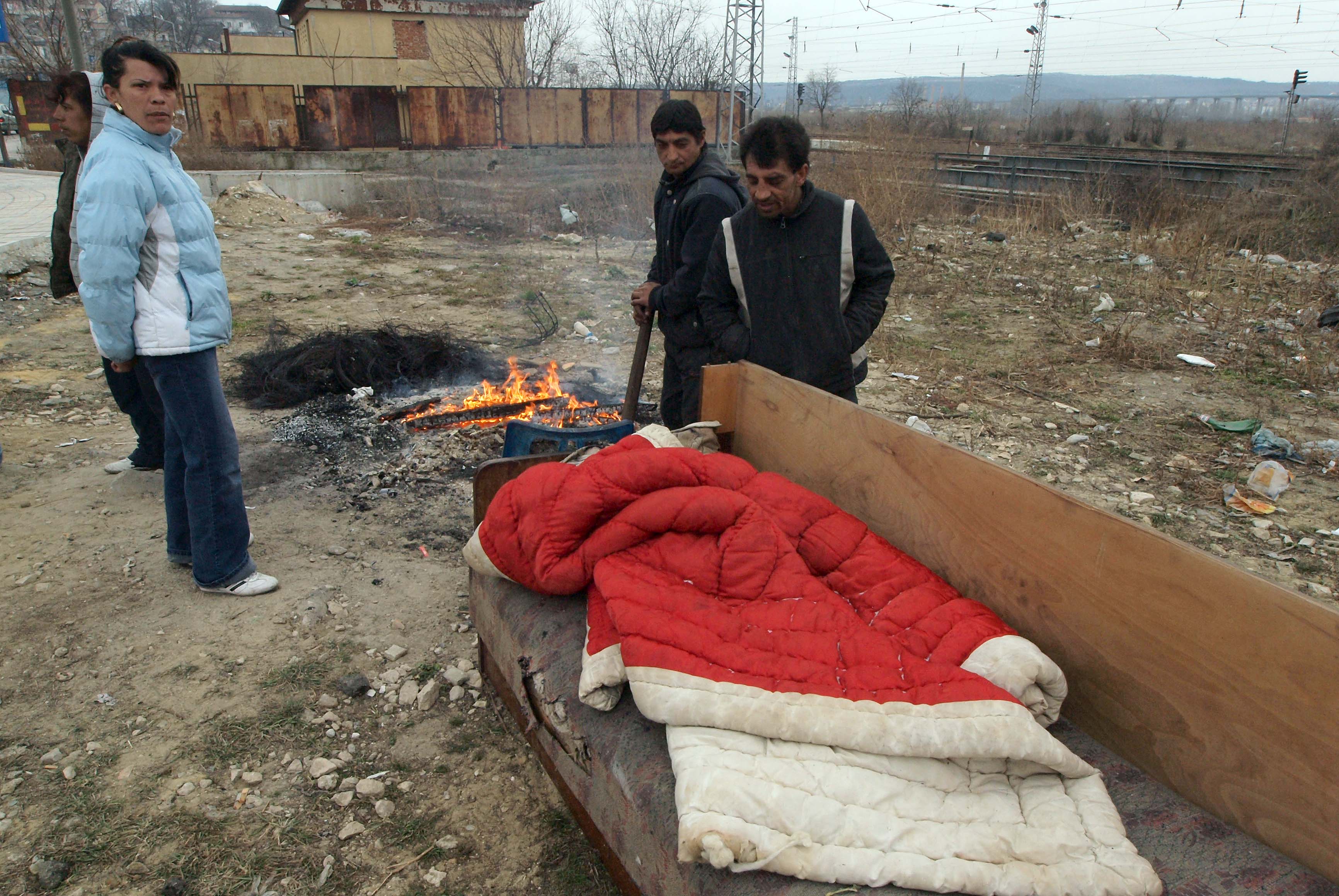 Събарят къщи на роми в квартал ”Максуда” във Варна