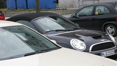 „Спипаха” роудстъра и купето на Mini