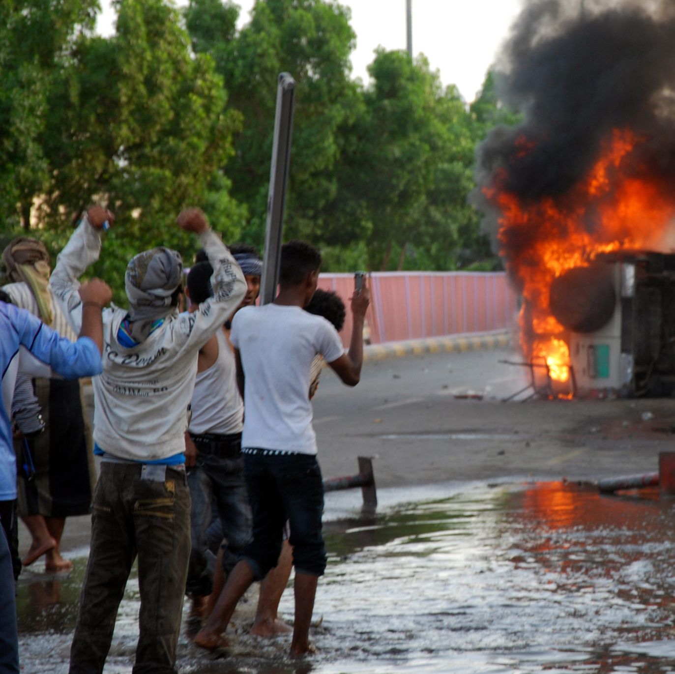 Протестите обхващат все повече арабски страни