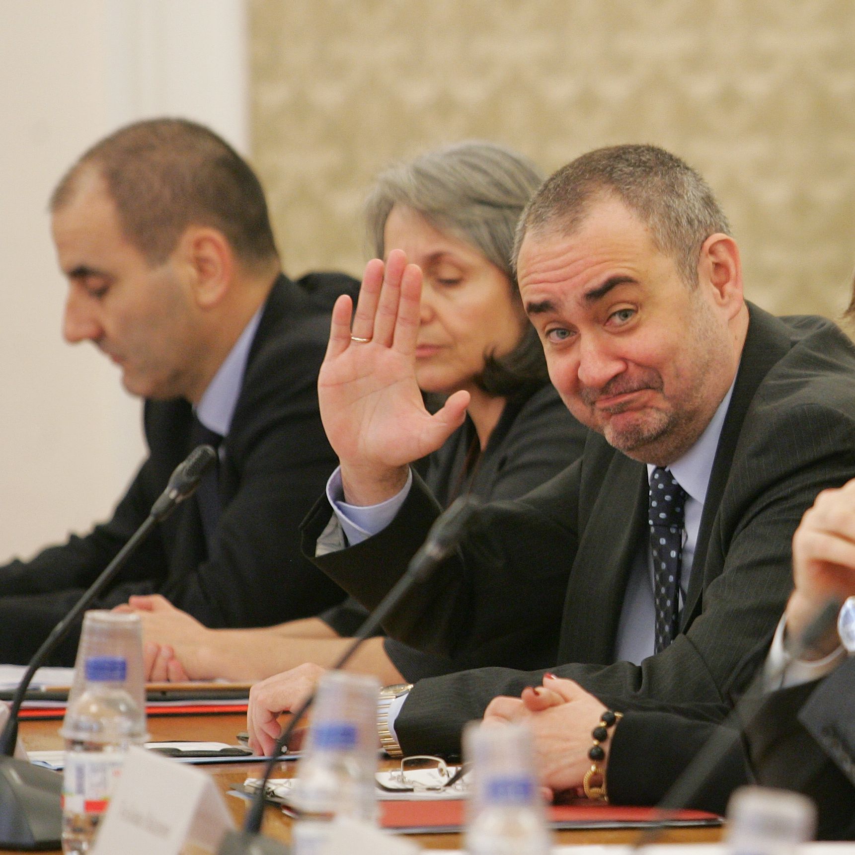 Главният прокурор Борис Велчев заяви, че подслушването трябва да се ограничи силно