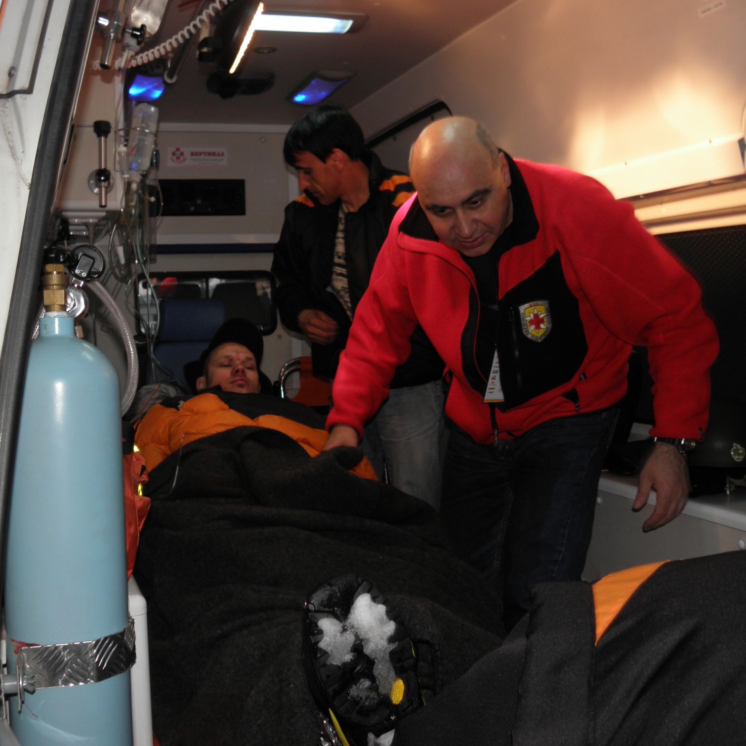 Лавина затрупа хора под връх Тодорка