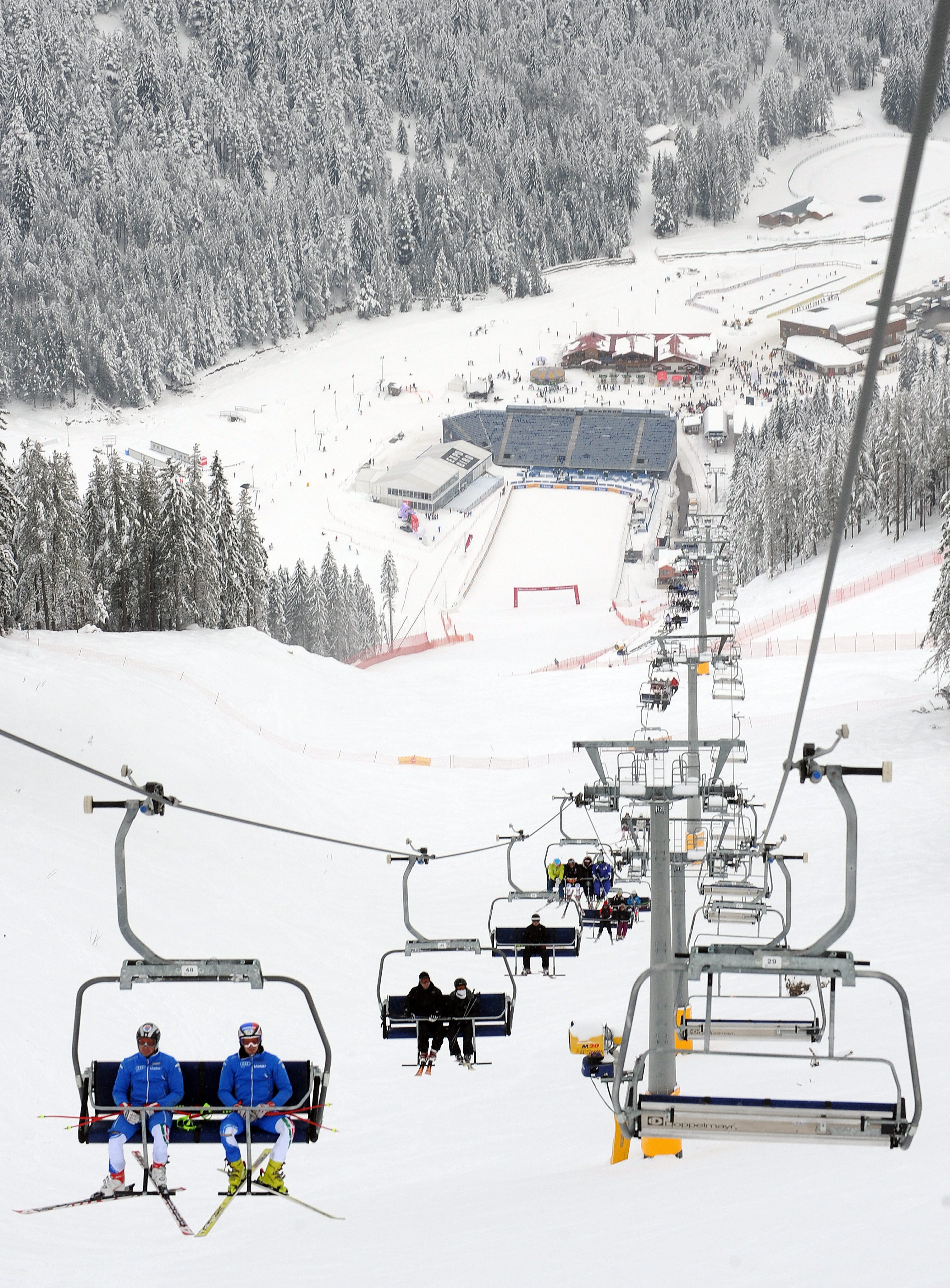 В България ски съоръженията са едва 94 км, докато в Австрия са 3000 км, а в Румъния - 200