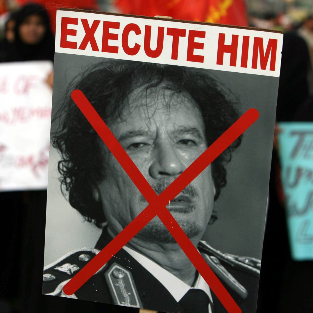 Евросъюзът наказа сурово Кадафи и семейството му