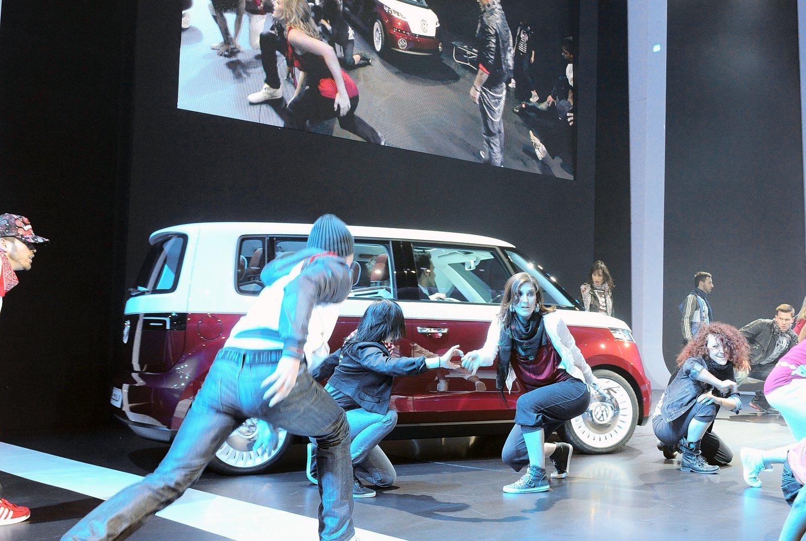 Volkswagen Bulli - хипи-мобилът на XXI в.