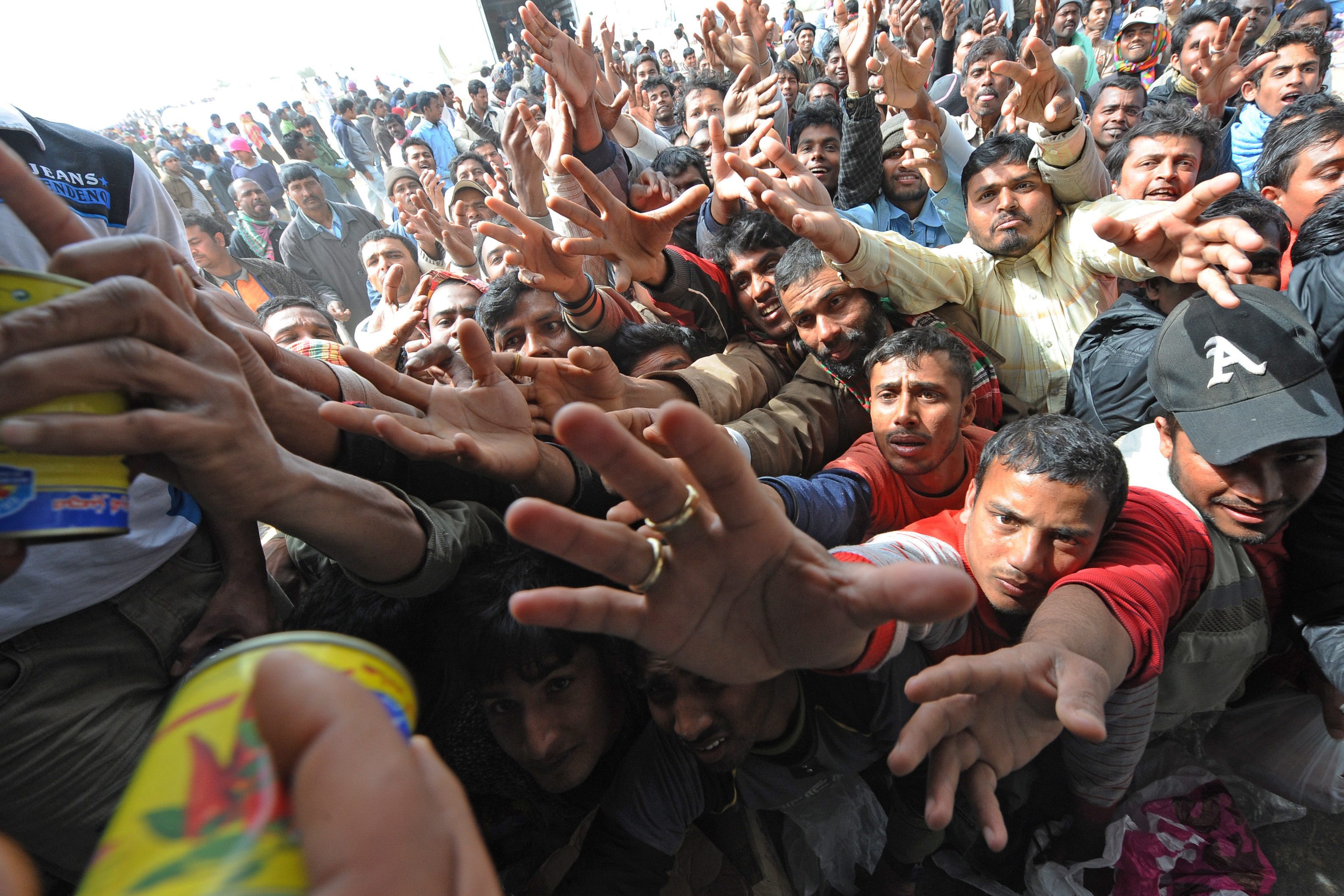 Боевете в Либия се ожесточават, спасяваме бежанци