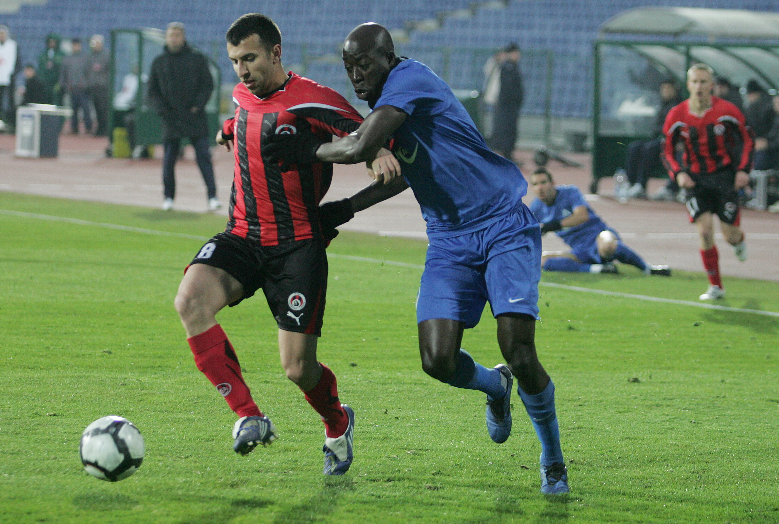 Дембеле ще води атаката на Левски срещу Сливен