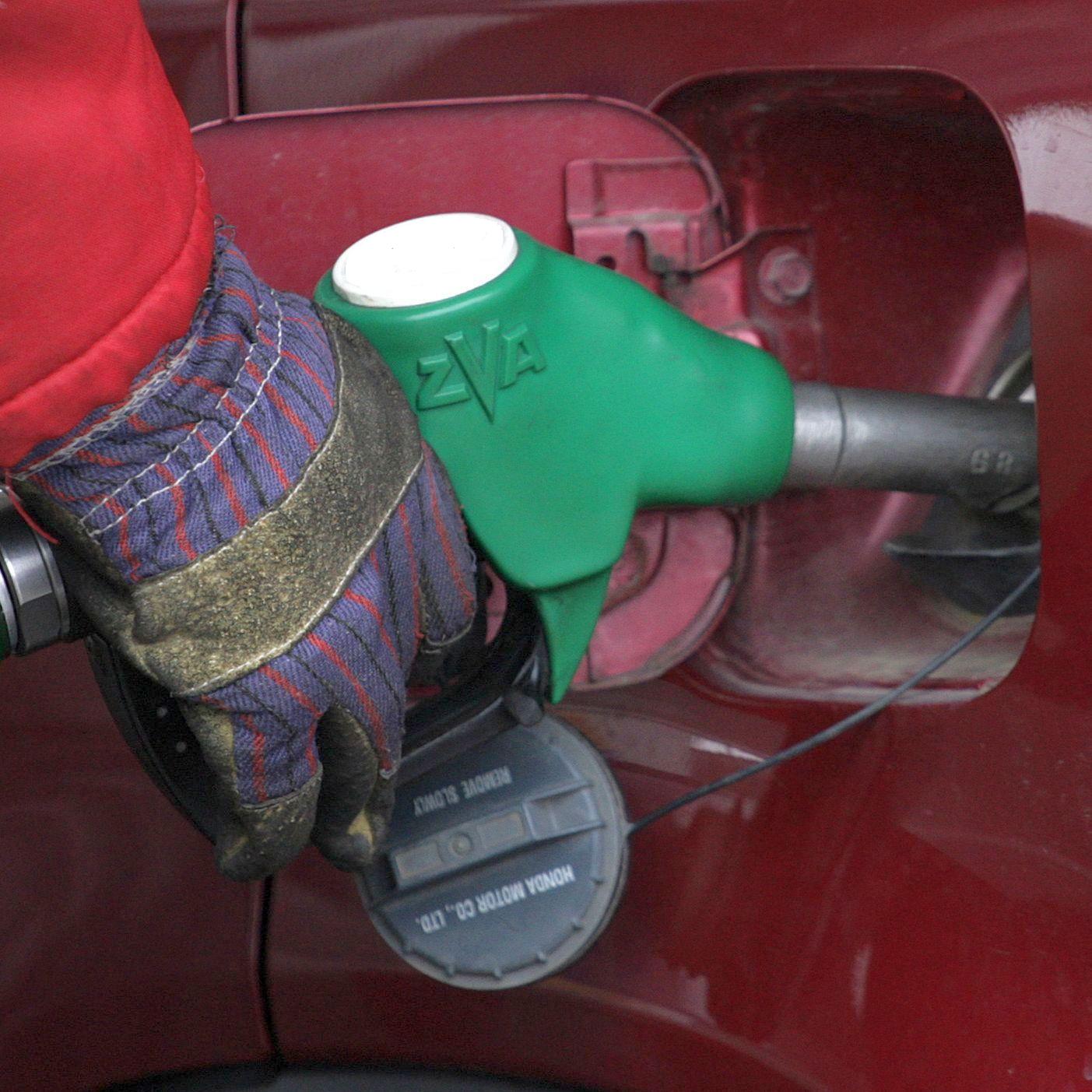 Цените на горивата се повишиха до нивата от 2008 г.