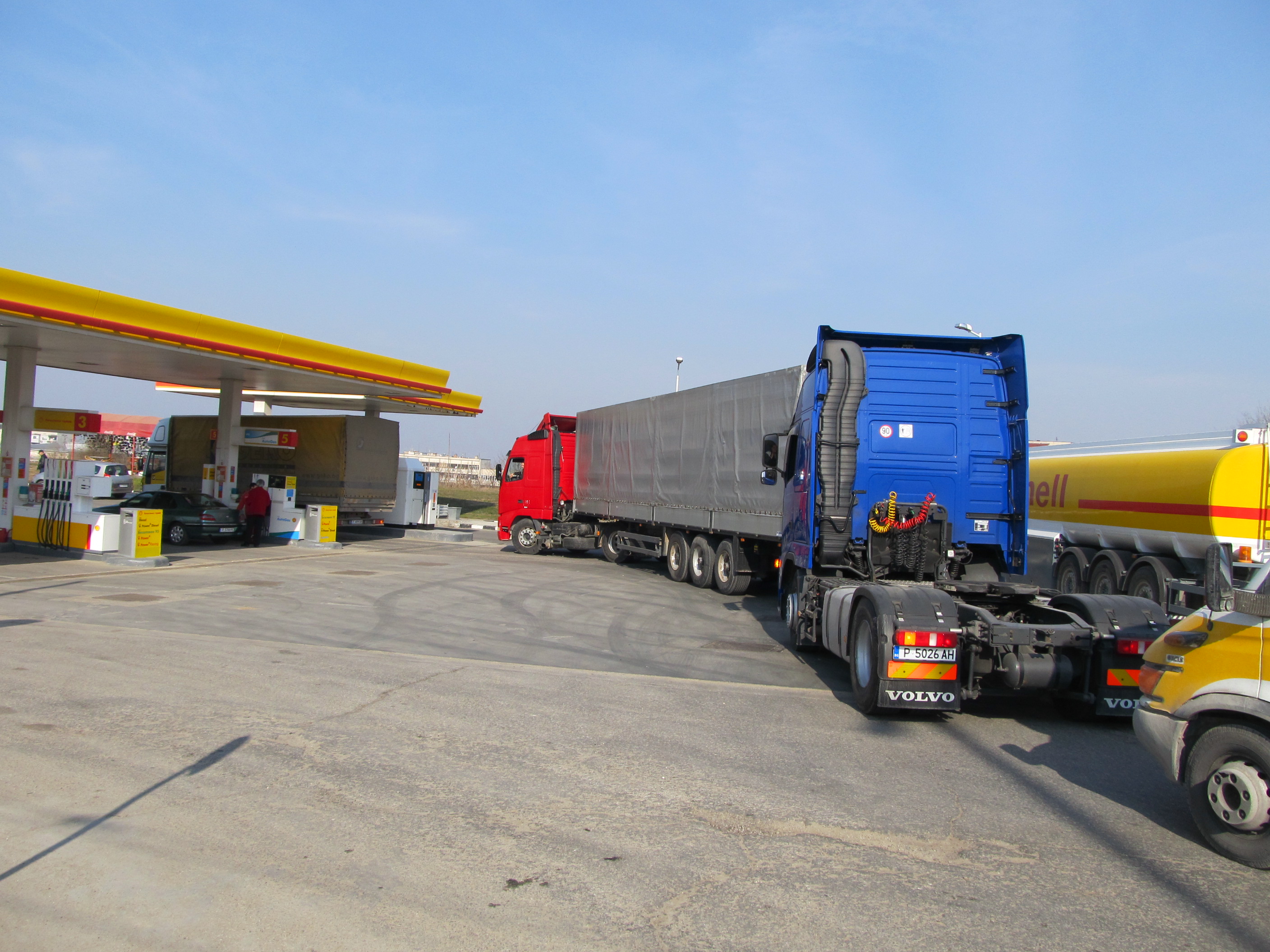 Борисов: Искам, но не мога да влияя на цените