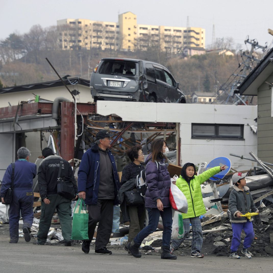 Десетки фалити в Япония след бедствието