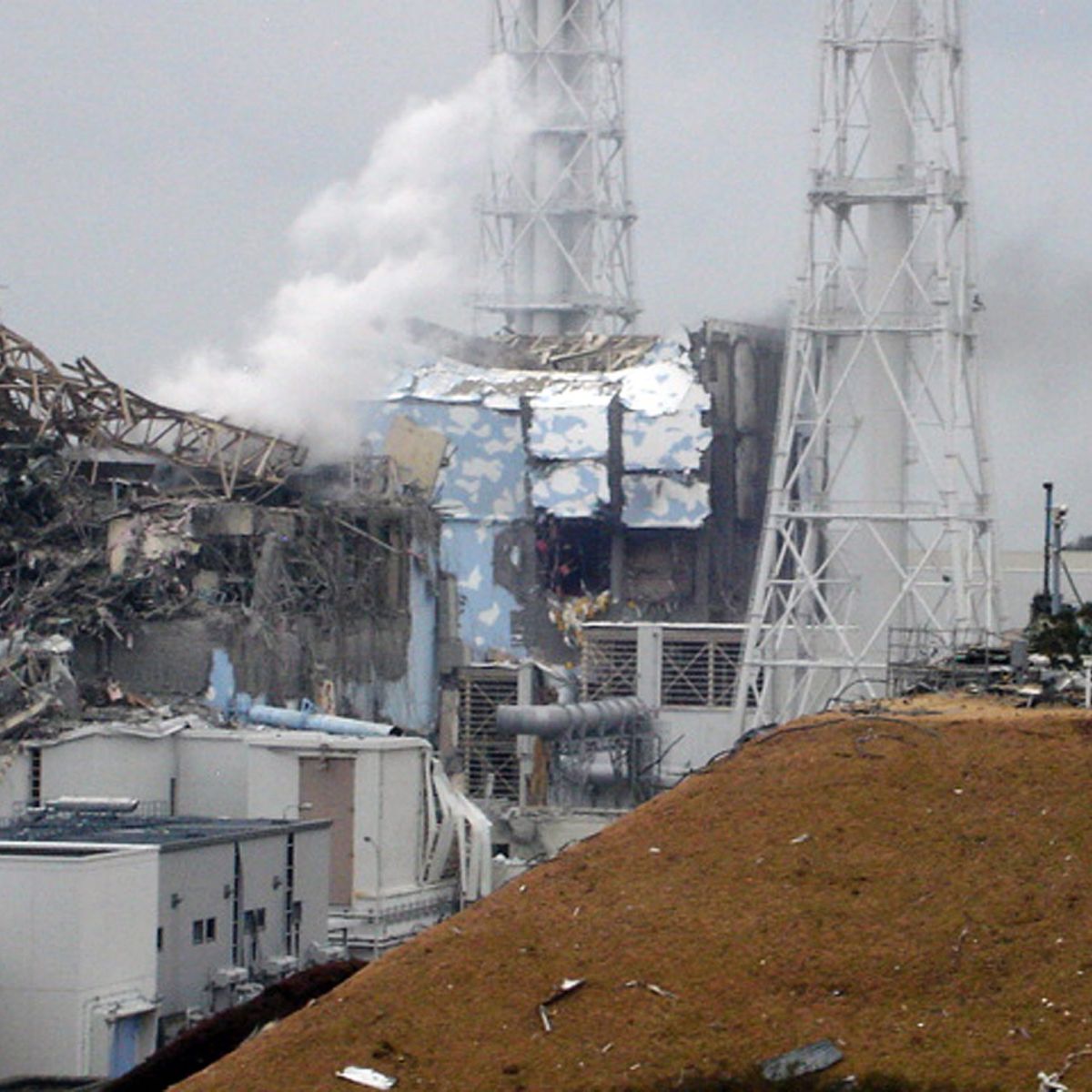 Вятърът отнася радиацията от Фукушима 1 на югоизток в Тихия океан