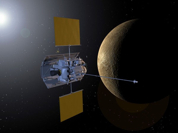 Керамичен щит защитава сондата от екстремните температури на 46 млн. км от Слънцето