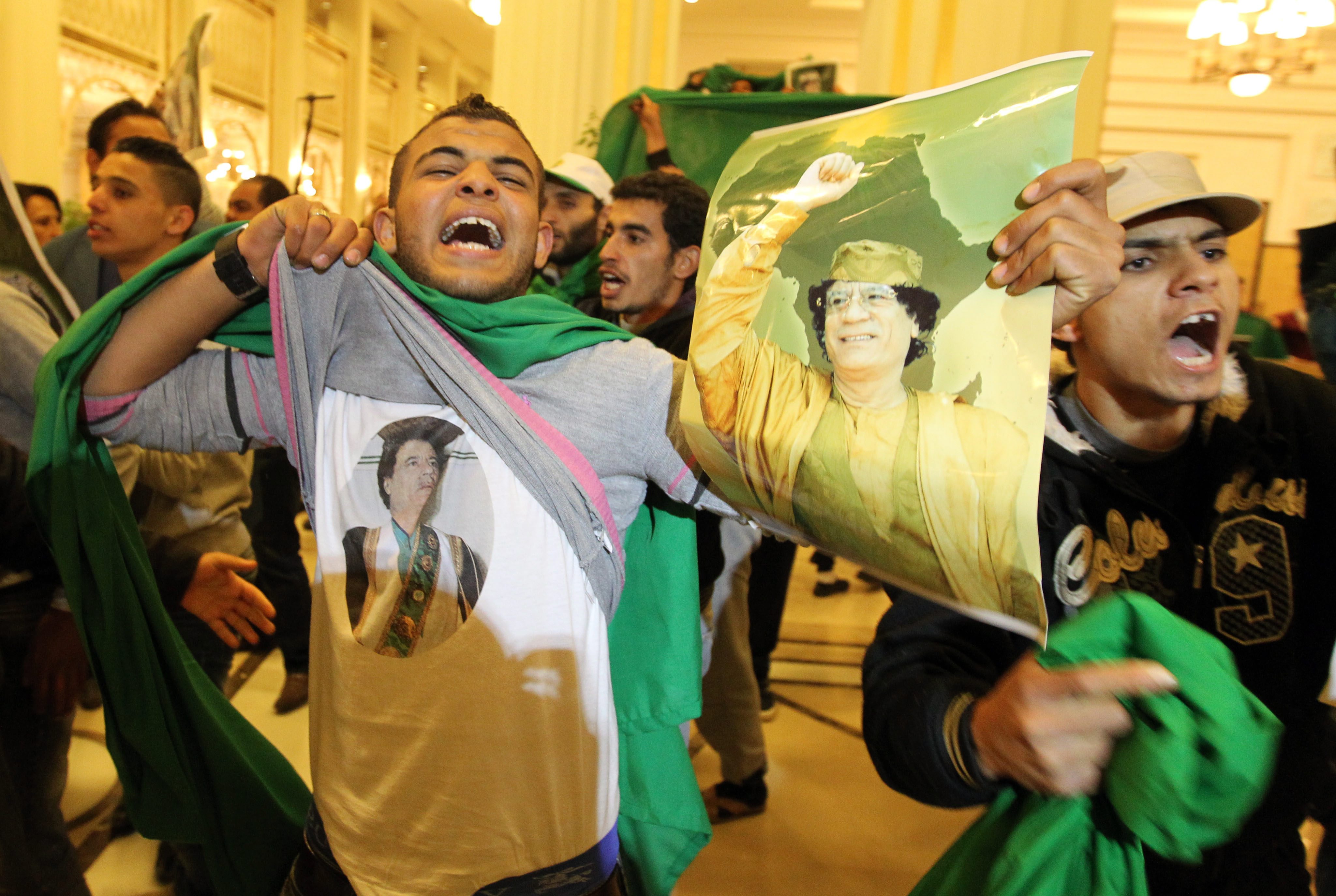 Репортерите бяха похитени от привърженици на Муамар Кадафи