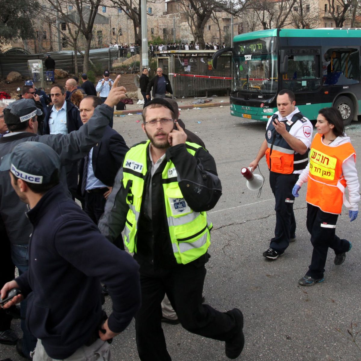 Най-малко 25 ранени при атентат до автобус в Йерусалим