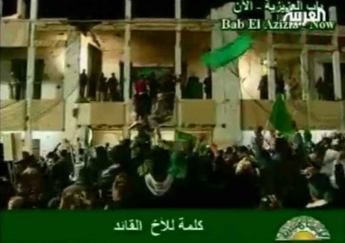 Накрая ние ще бъдем победители, заяви Кадафи пред събралото се множество