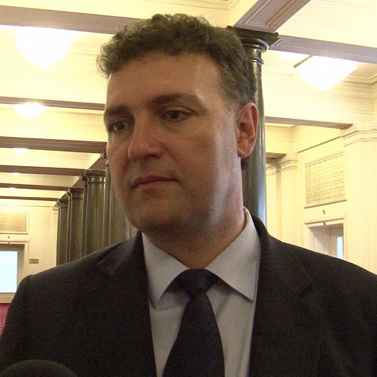 Приватизацията на Български пощи ще донесе приходи на държавата, обяви Валентин Николов от ГЕРБ