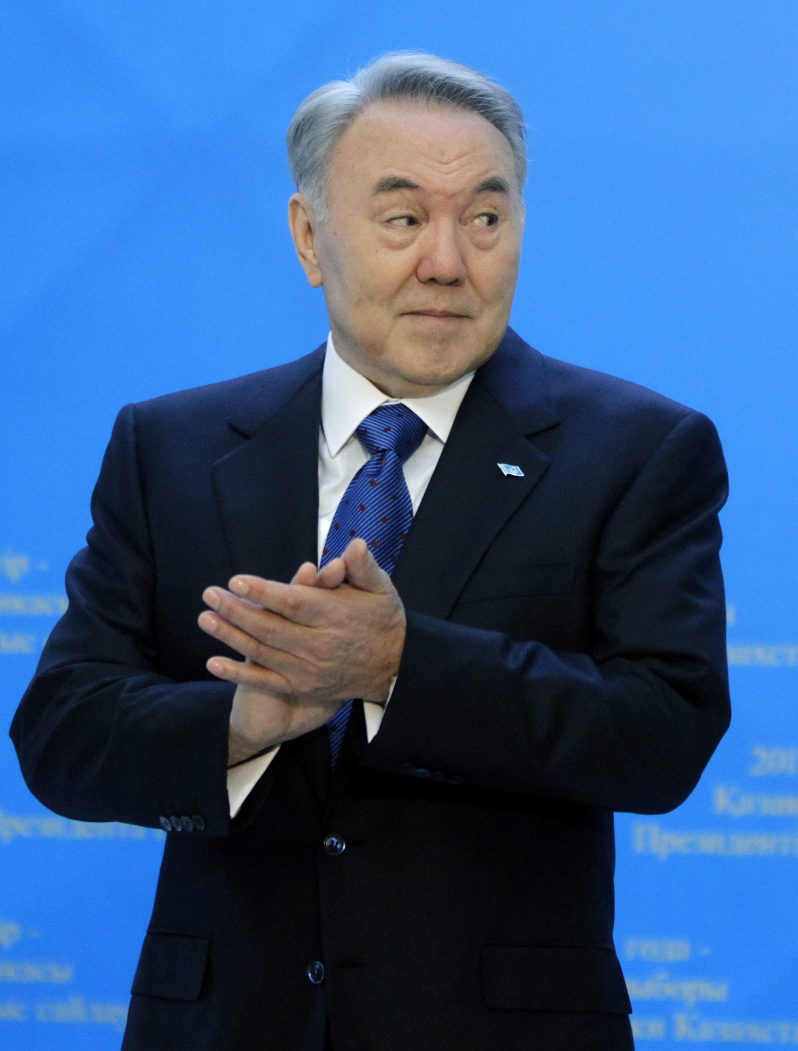Казахстан преизбра ”лидера на нацията” си с 95%