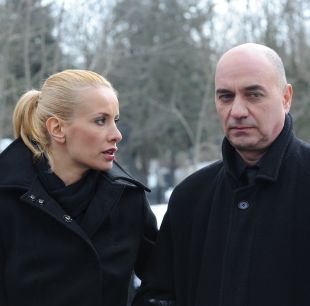 Яна Маринова и Георги Кадурин в Стъклен дом