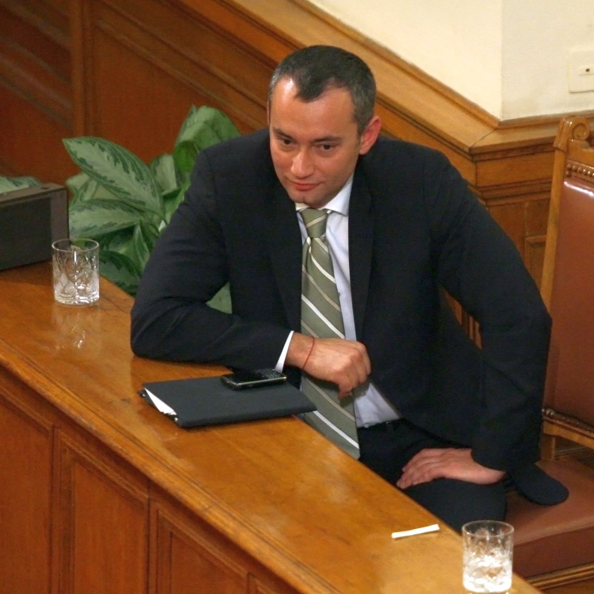 Младенов отрече да е нарекъл шефа на НЕК ”боклук”