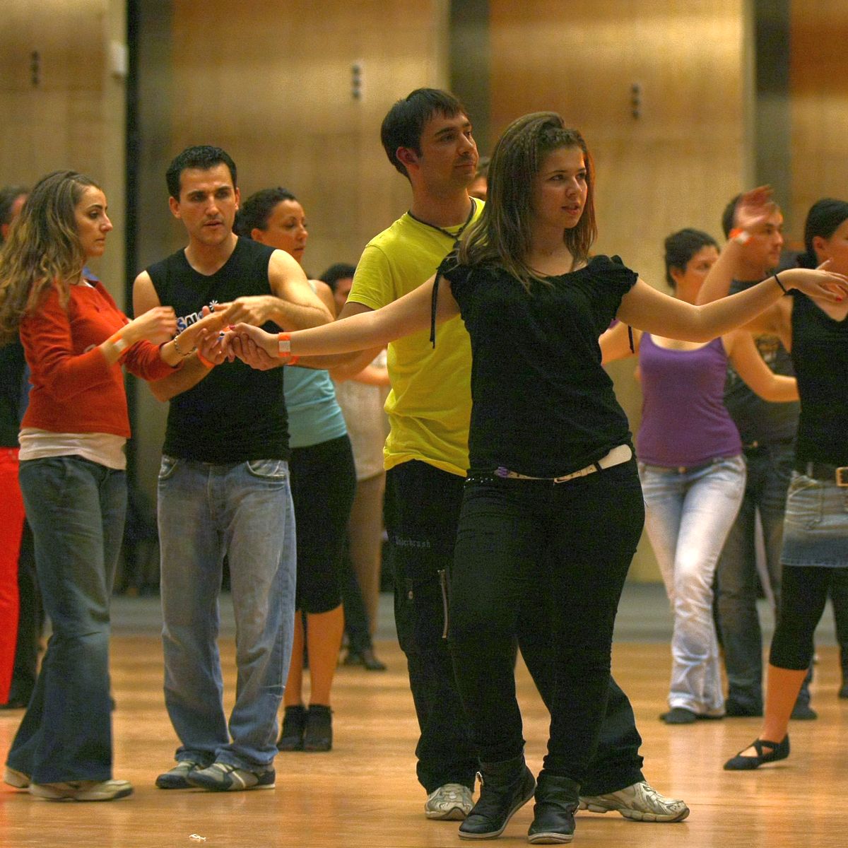 Новият лайф център е на мястото на Танцова академия Бургас