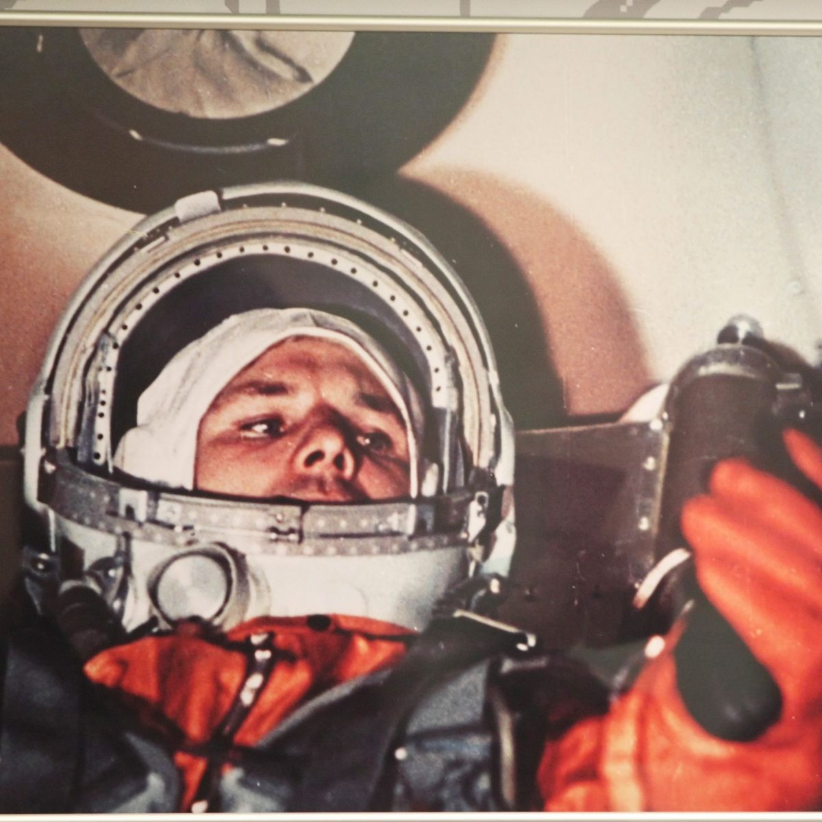 Като първи космонавт Юрий Гагарин стана символ на съветското превъзходство в овладяването на космоса