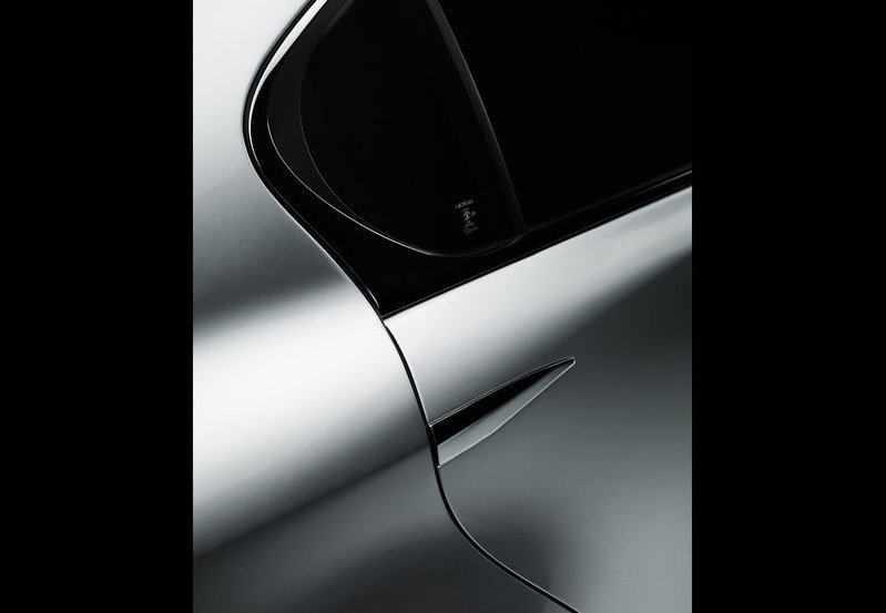 Официални снимки на новия Lexus LF-Gh