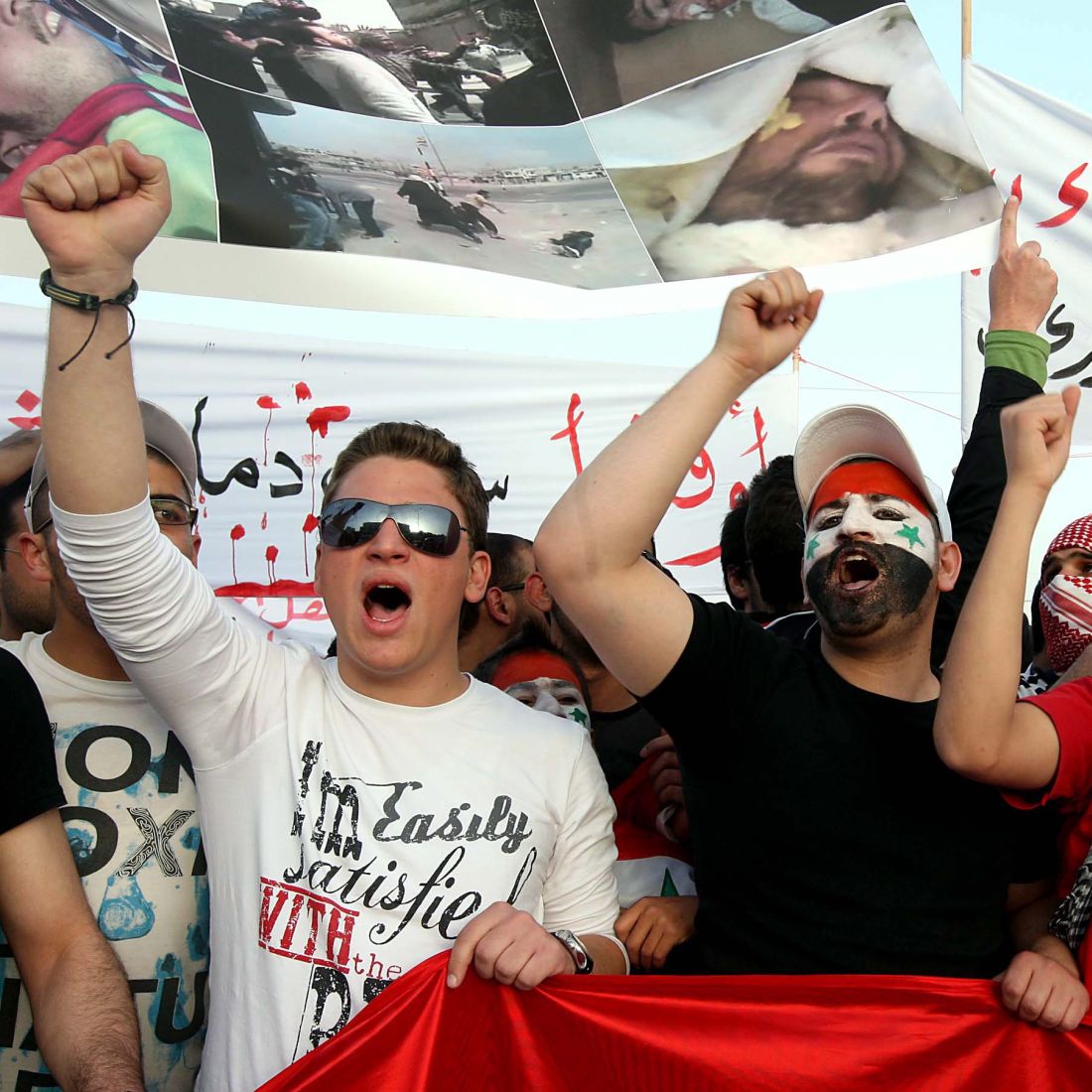 От началото на протестите срещу управлението на сирийския президент Башар ал Асад са загинали над 2200 души