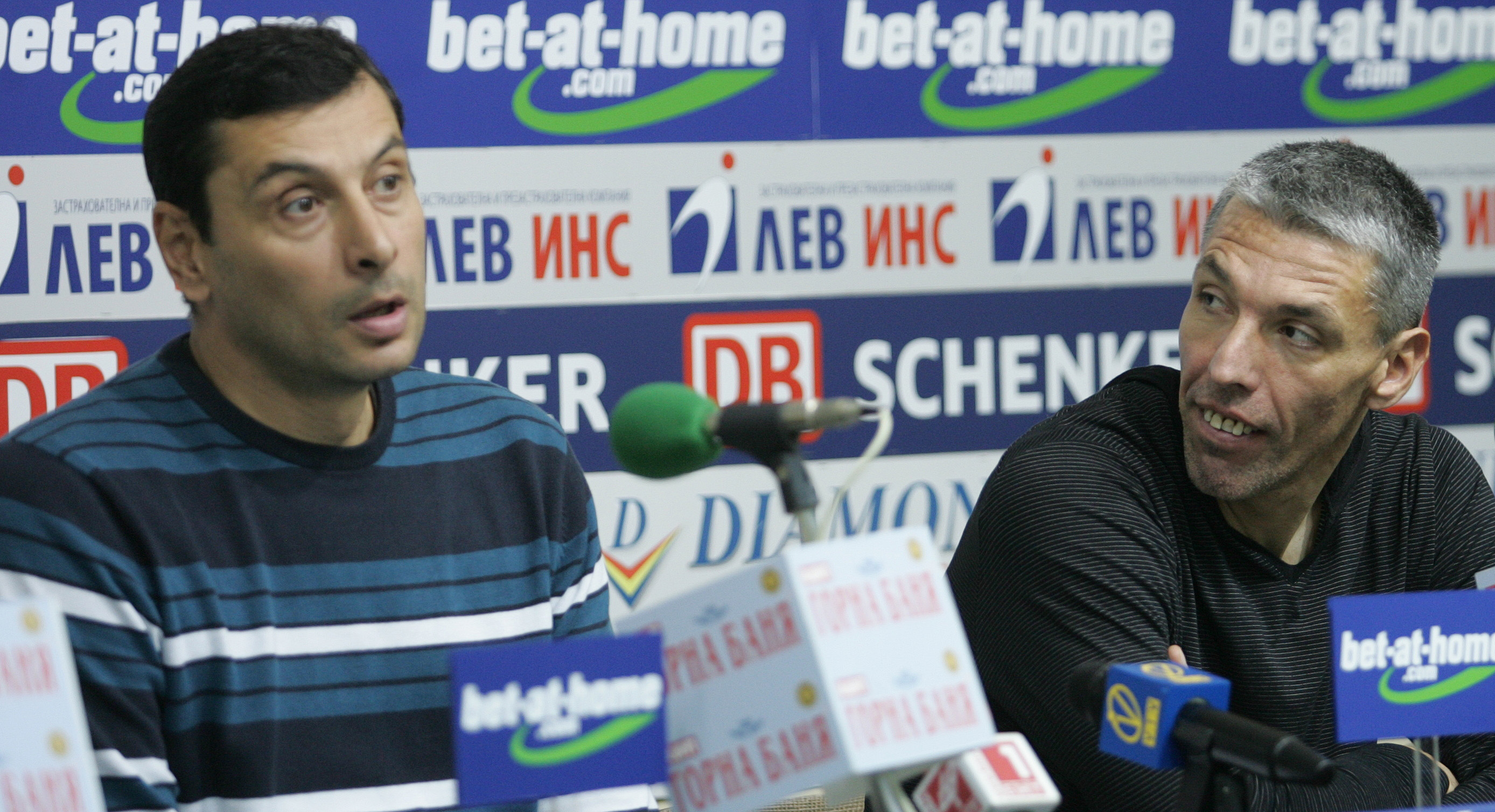 Левски си връща национален треньор и двама национали