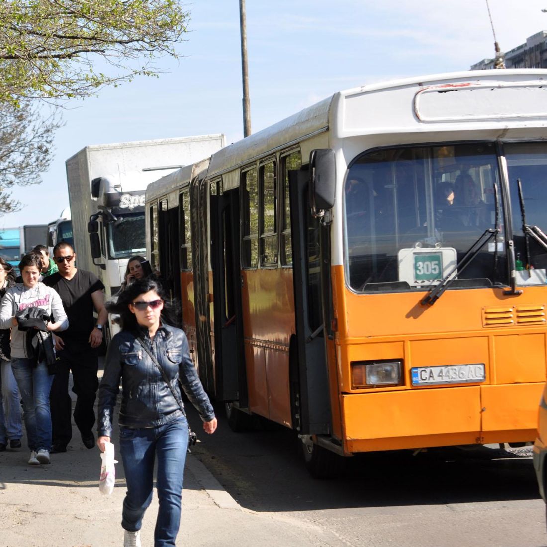 ВАС може да се произнесе единствено по законосъобразността на решението на Общинския съвет в София за цени в градския транспорт