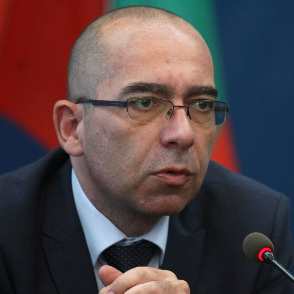 Стефан Константинов: Нека социалният министър компенсира бедните пациенти