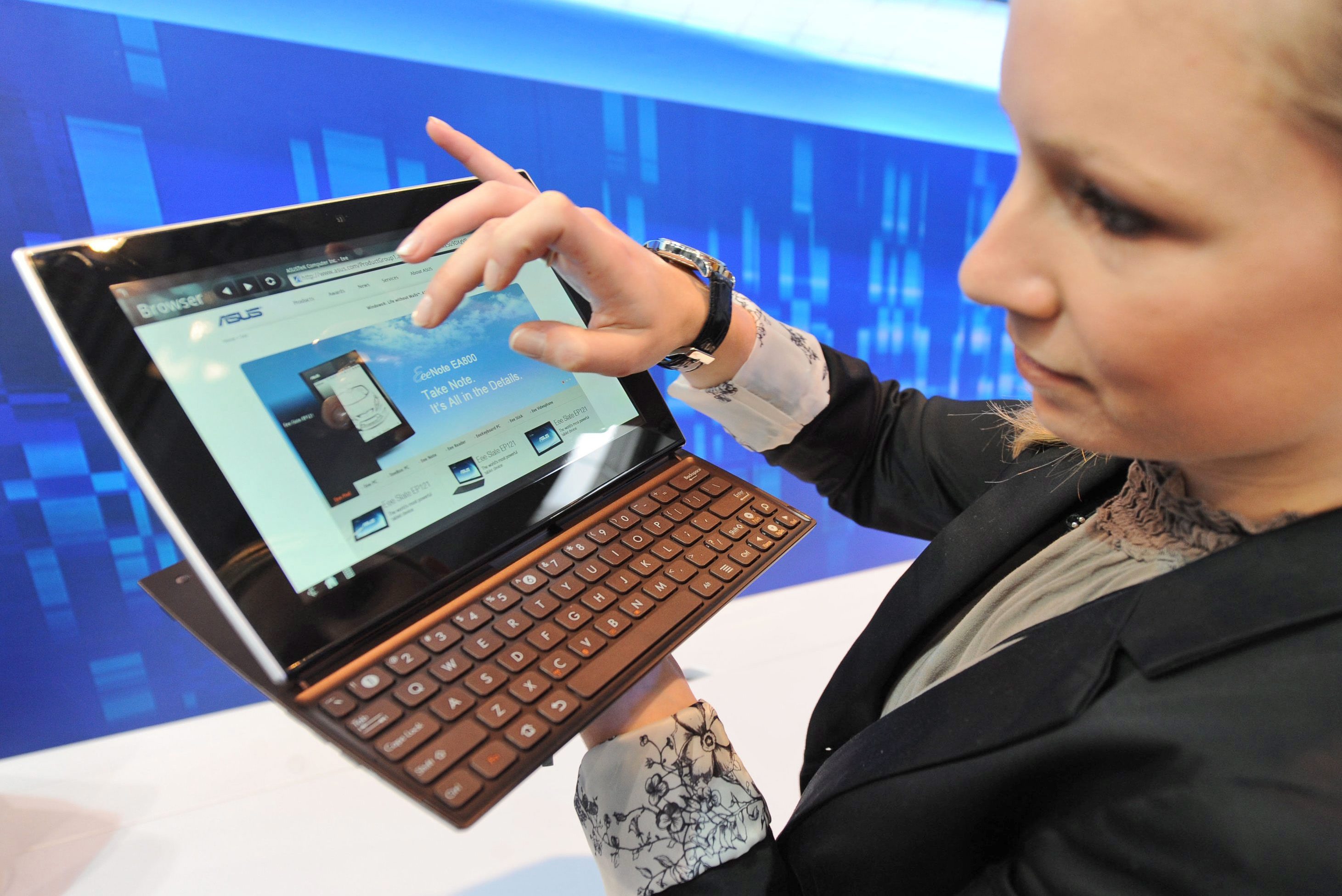 Asus разкри напълно Eee Pad Slider