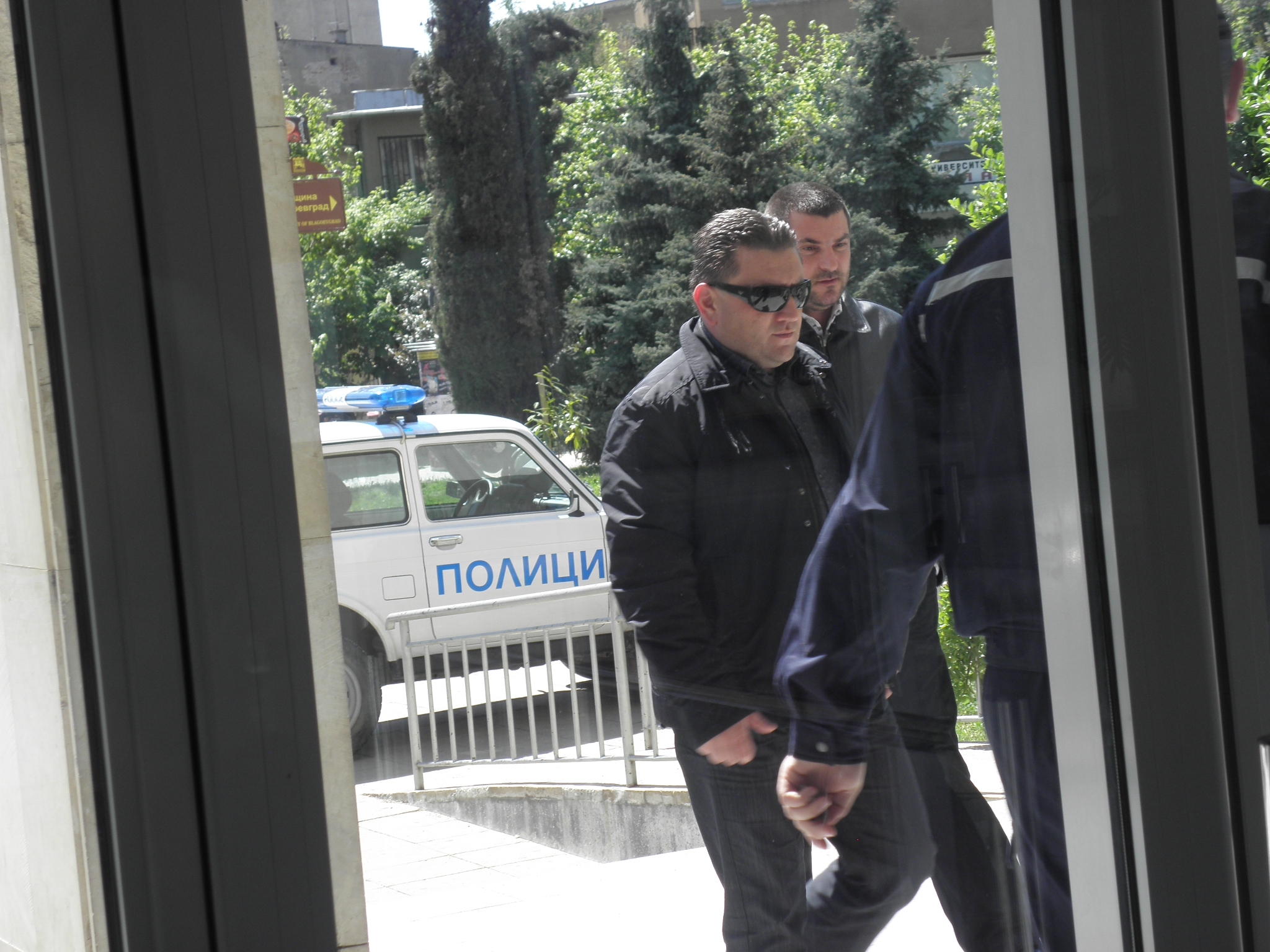 Бизнесмени пребили 20-годишно момче в дискотека