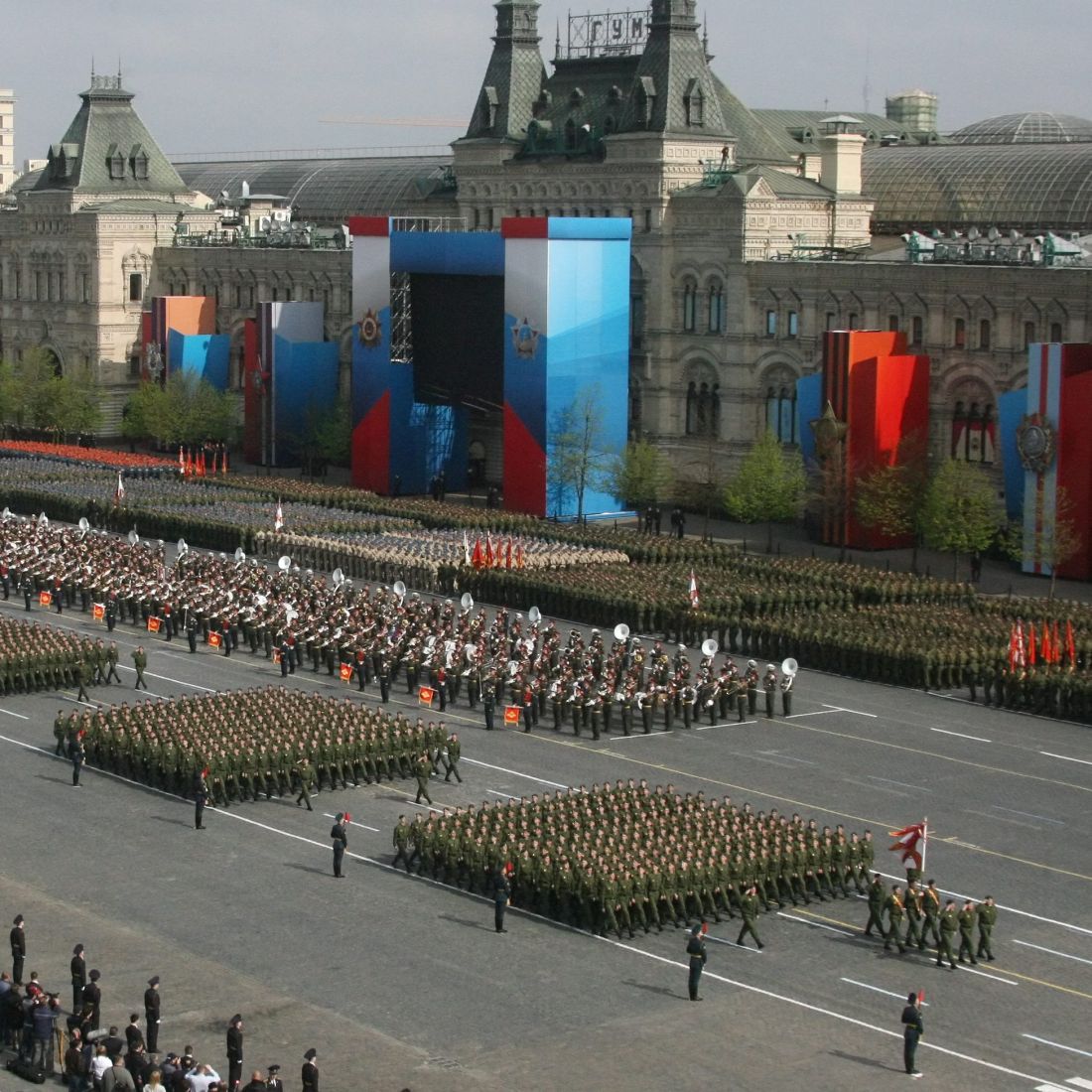 Затвор за руски военен, разкрил, че в армията хранели с кучешка храна