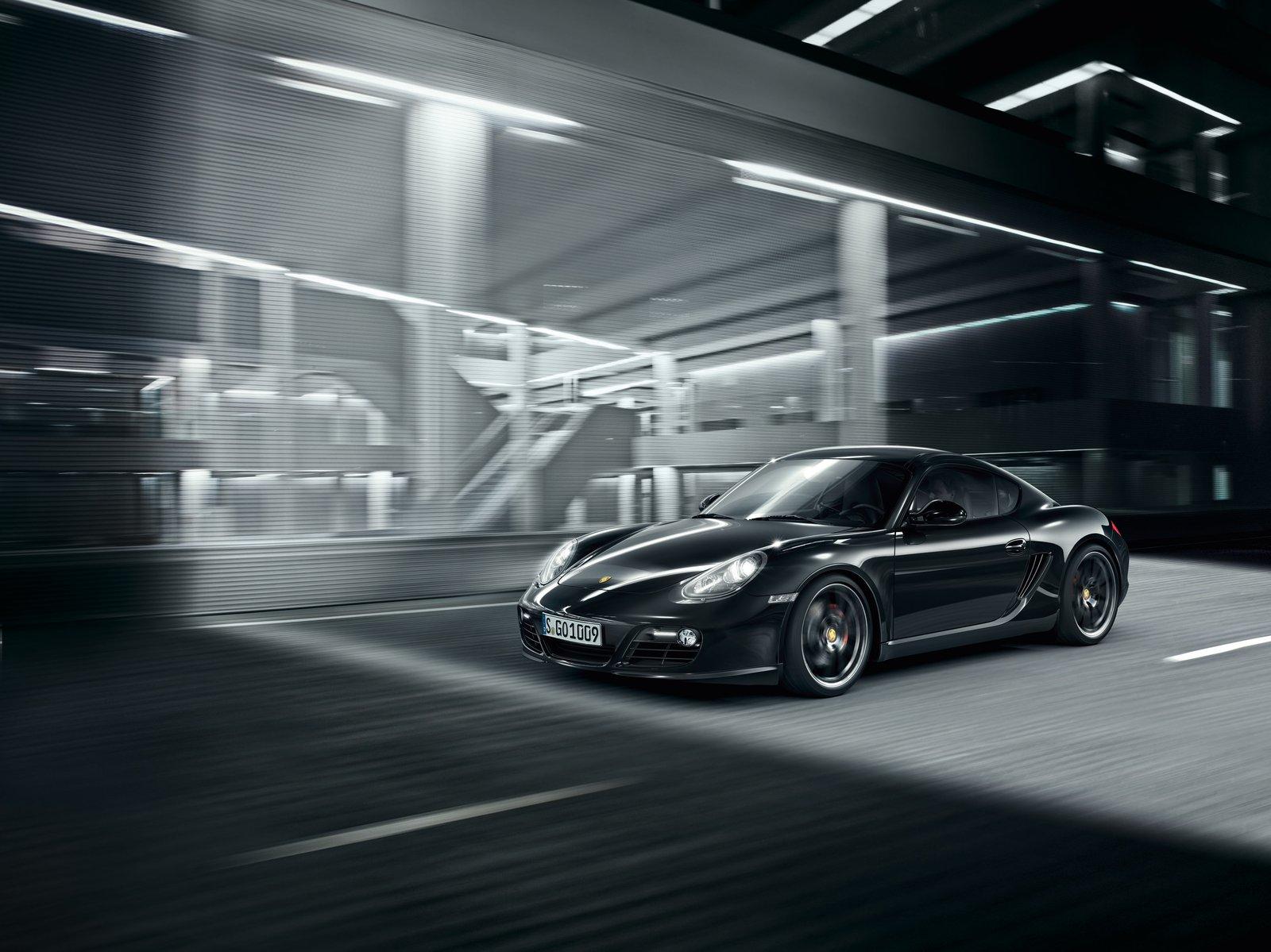 500 бройки от новия Porsche Cayman S Black Еdition