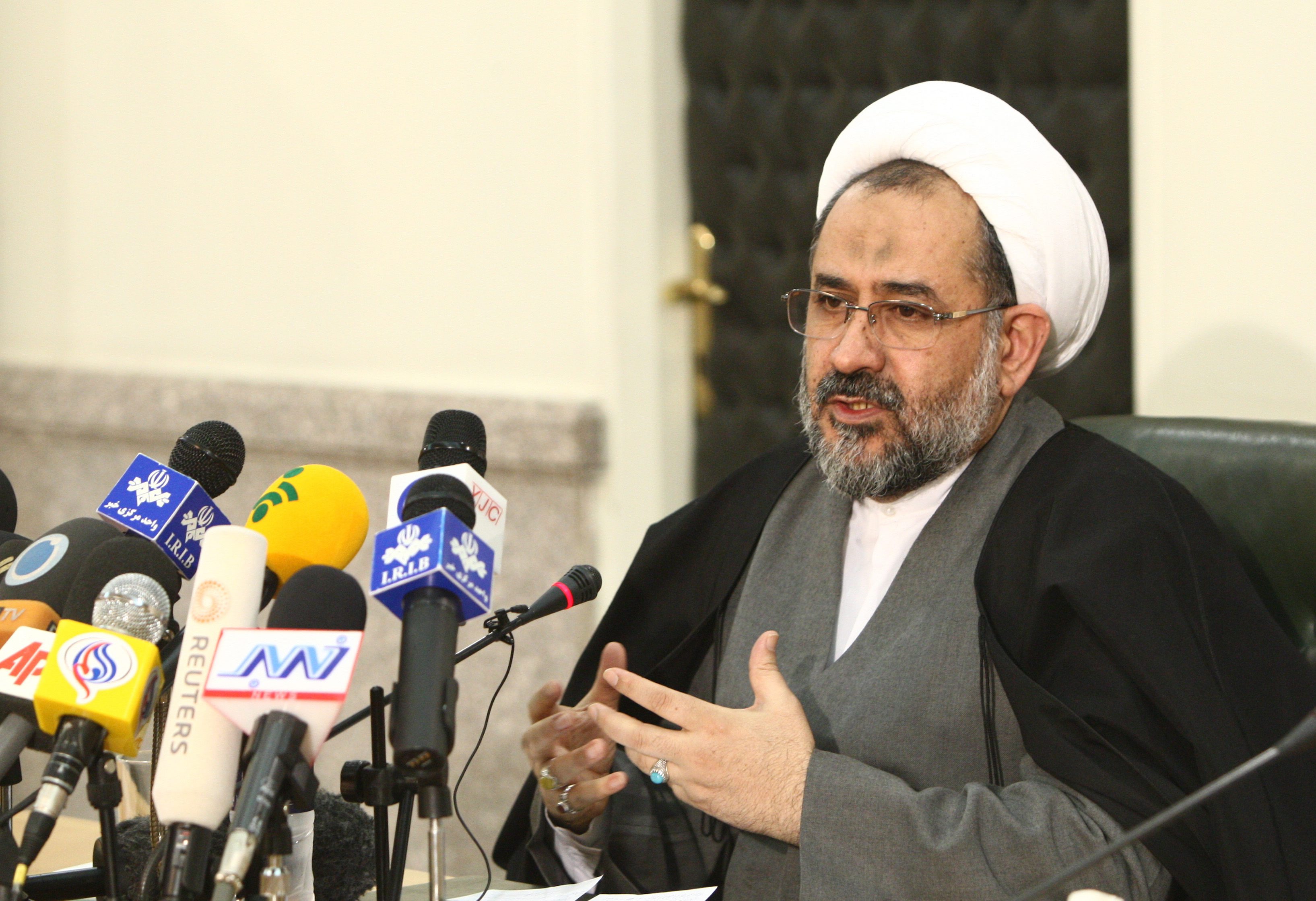 Иранският министър е нарекъл съобщенията за ликвидирането на Бин Ладен ”сценарий”