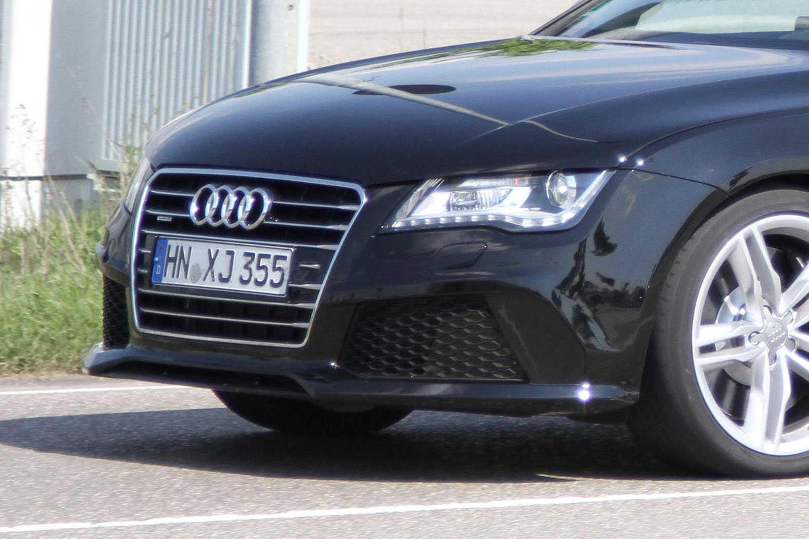 Първи шпионски снимки на Audi S7