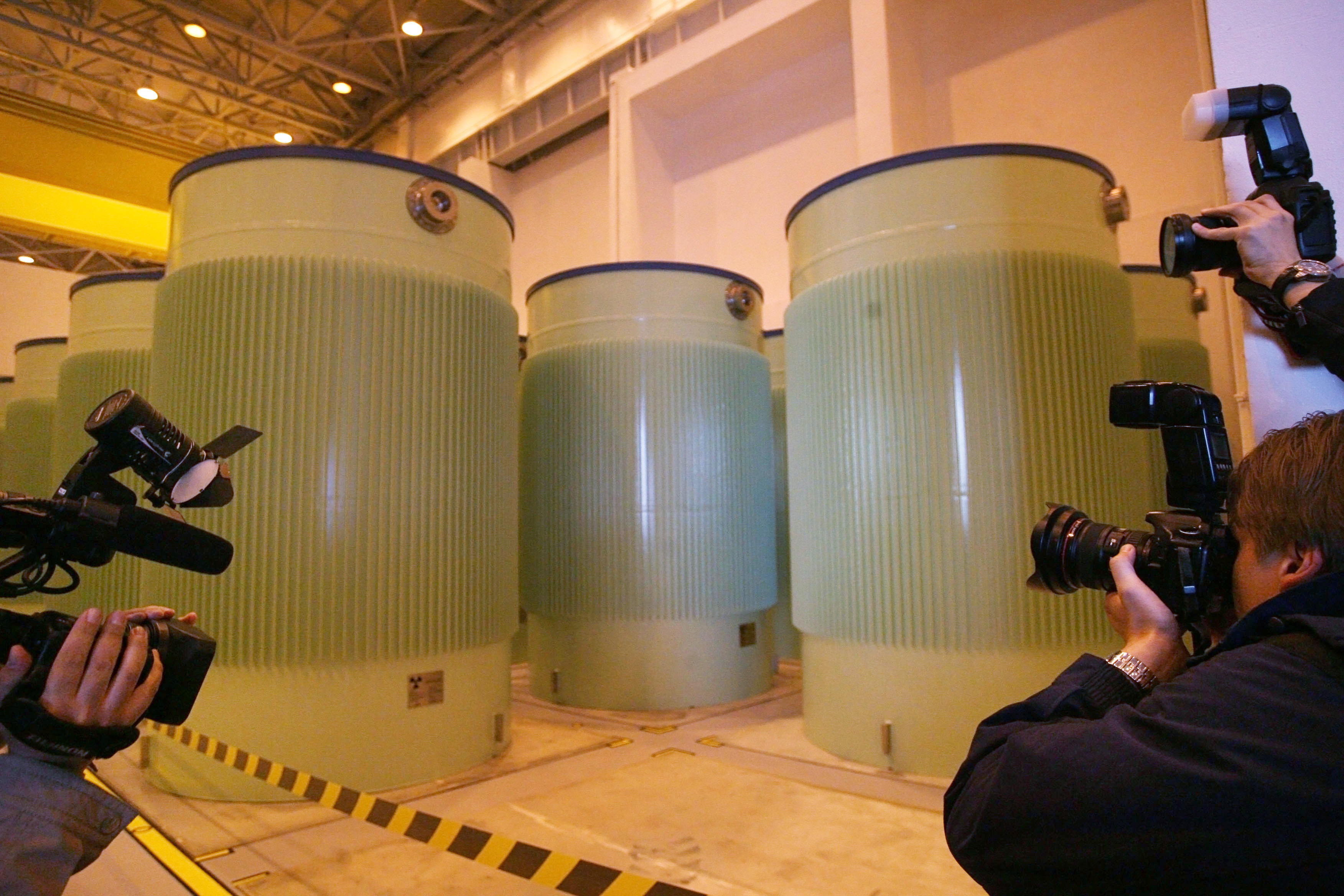 Хранилище за ядрено гориво в АЕЦ ”Козлодуй”, открито през 2011 г.