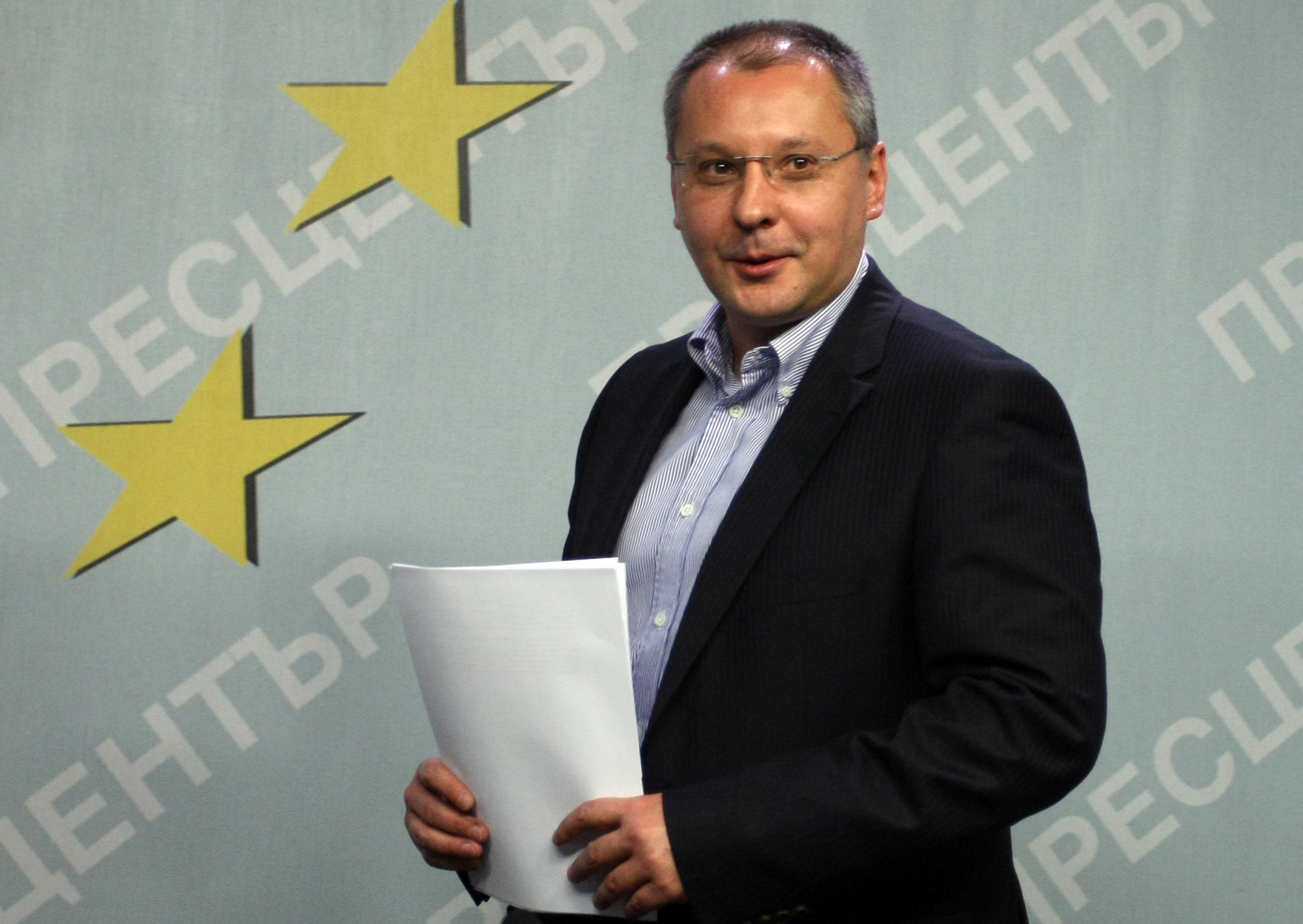 Станишев се кандидатира за президент, ако променят закона