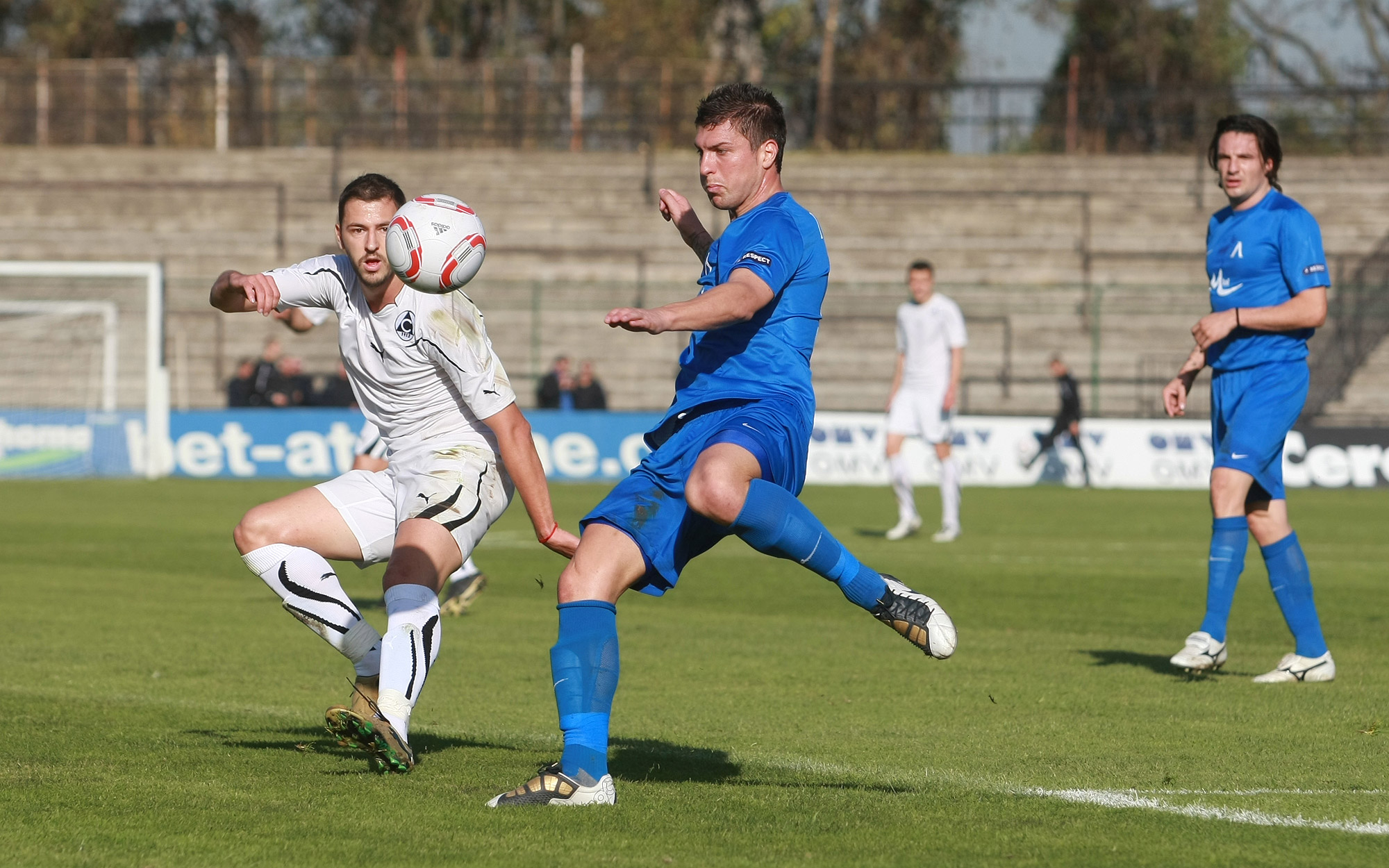 Левски стартира сезона с победа над Славия