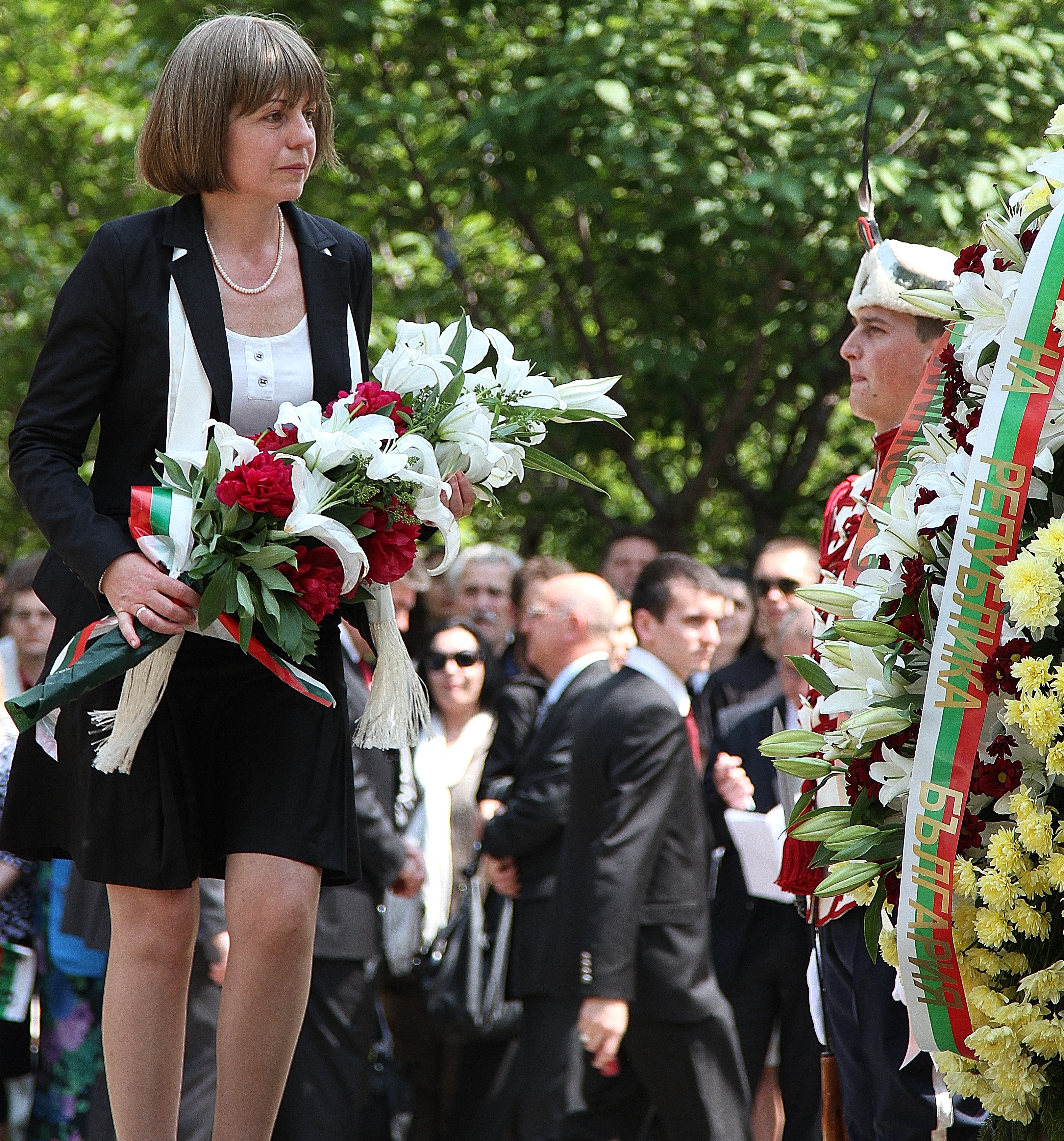 Столичният кмет Йорданка Фандъкова положи венец по случай празника