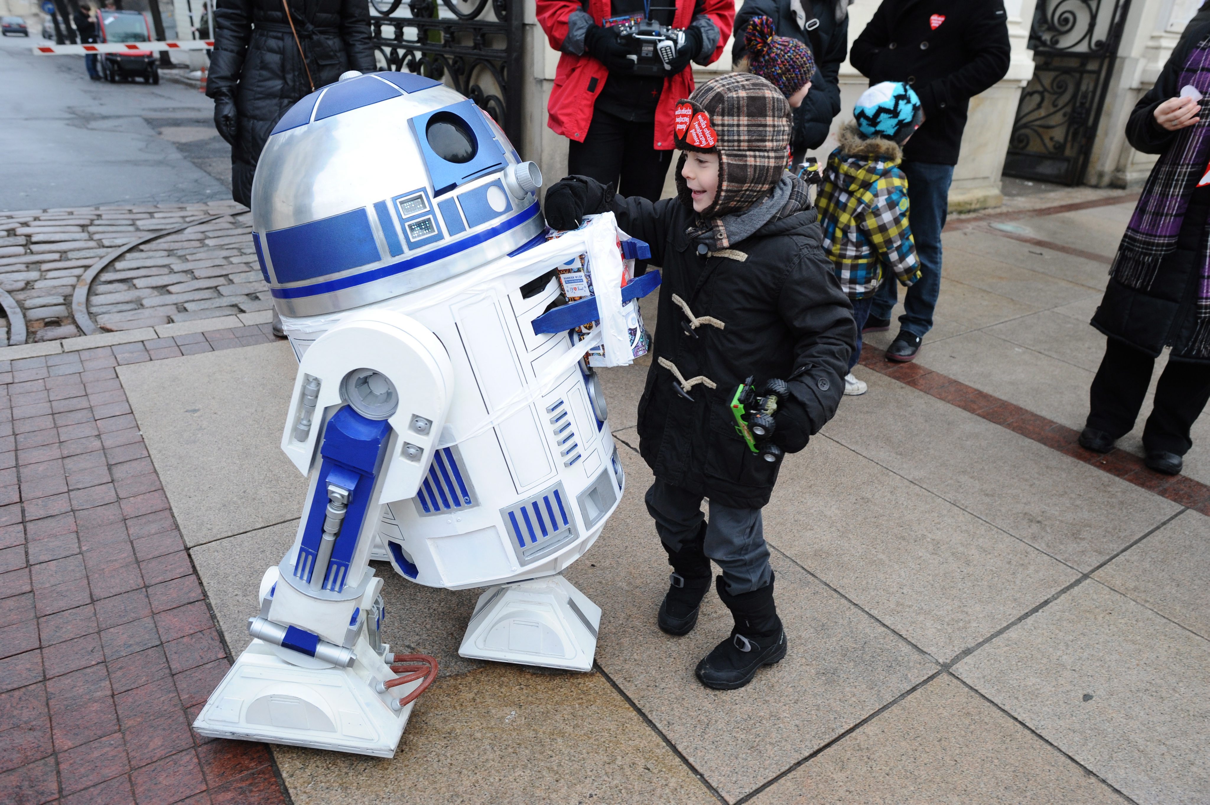 R2-D2 е един от главните герои в ”Междузвездни войни”