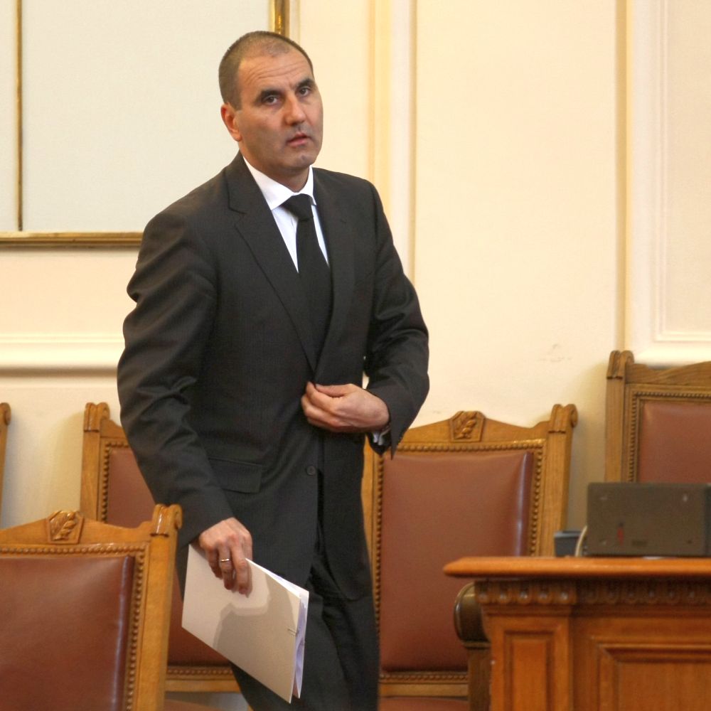 Цветанов и Попова ще бранят правителството