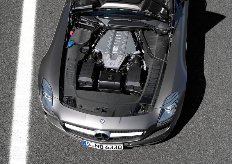 Джей Лено на тест драйв с Mercedes SLS AMG Roadster - видео